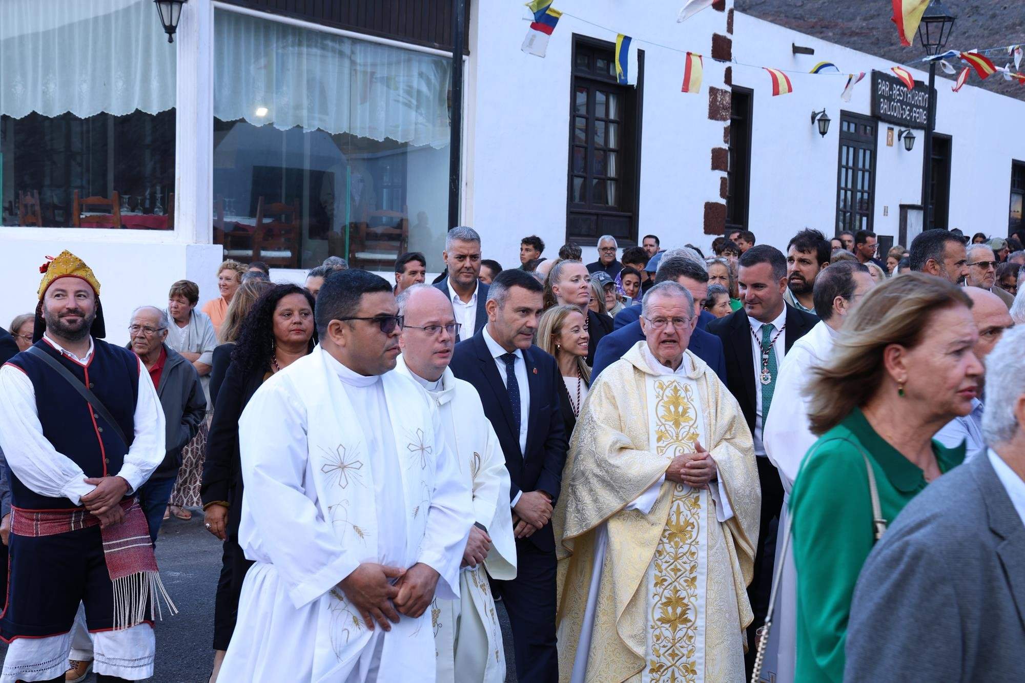 Procesión de San Marcial. Fotos: La Voz. Procesión de San Marcial. Fotos: La Voz.