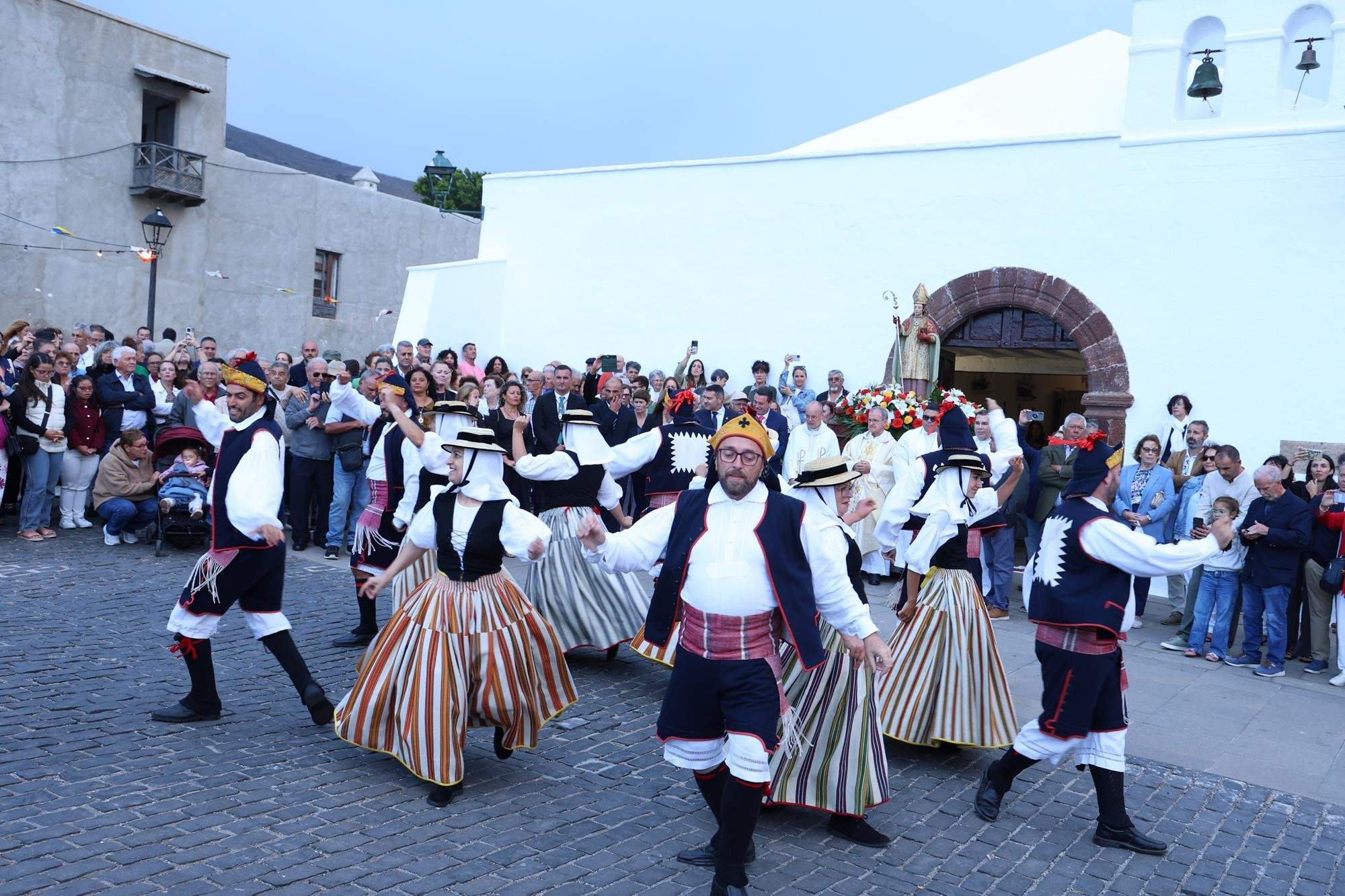 Procesión de San Marcial. Fotos: La Voz. Procesión de San Marcial. Fotos: La Voz.