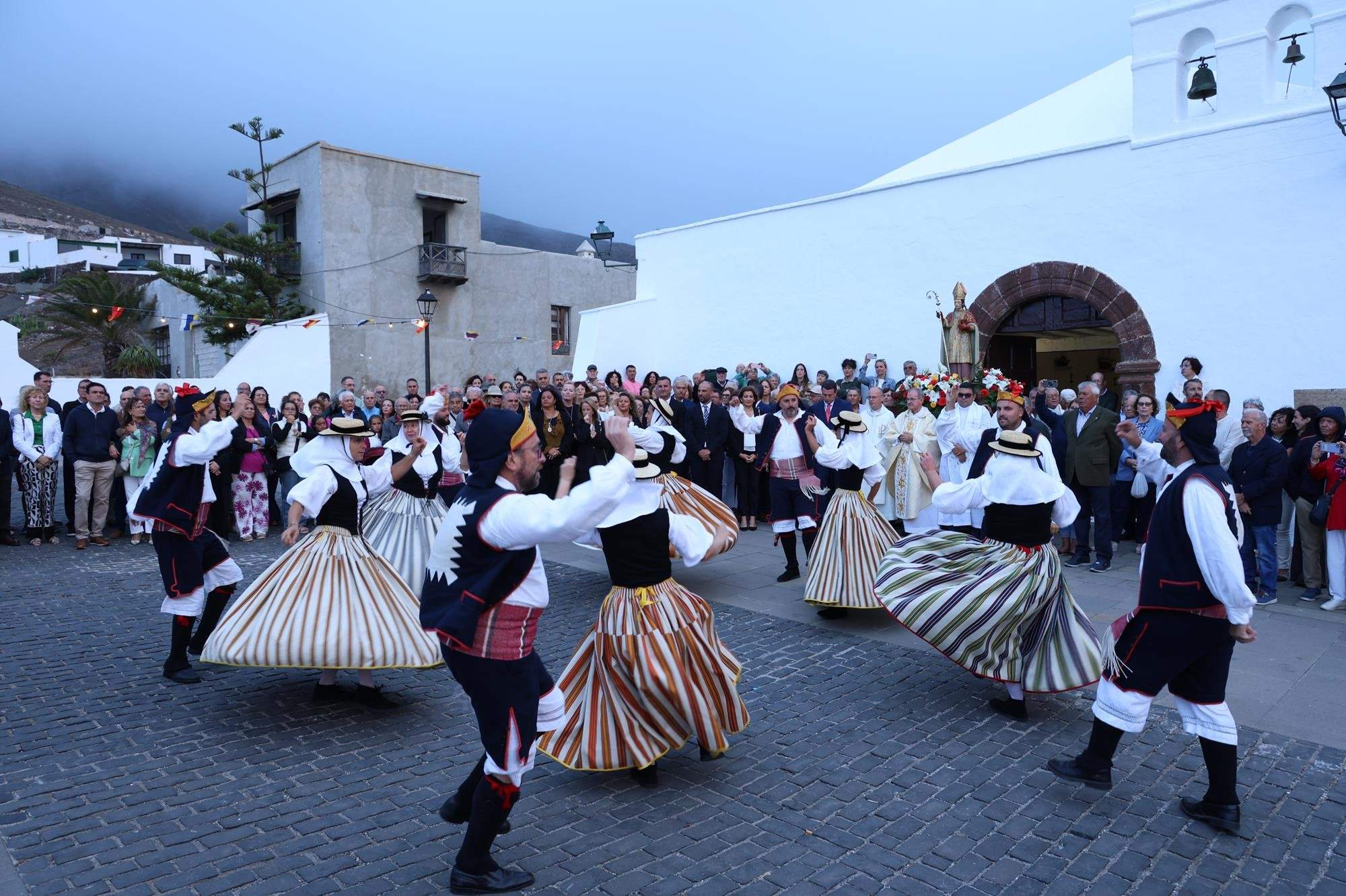 Procesión de San Marcial. Fotos: La Voz. Procesión de San Marcial. Fotos: La Voz.