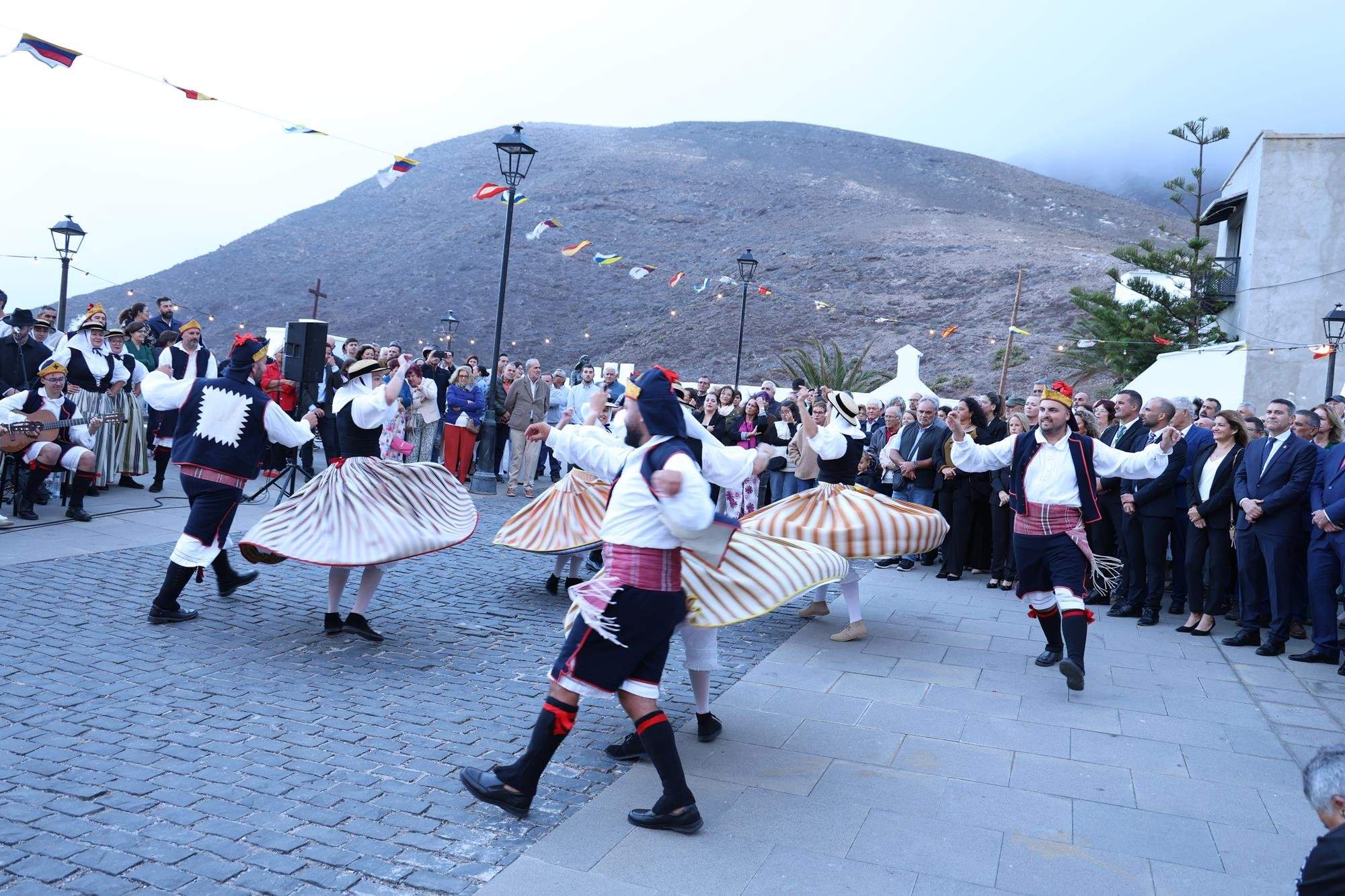 Procesión de San Marcial. Fotos: La Voz. Procesión de San Marcial. Fotos: La Voz.