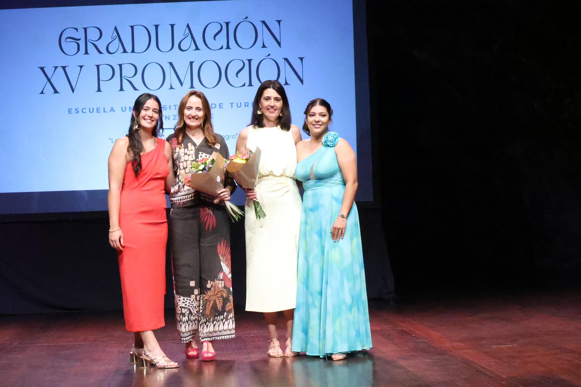 XV PROMOCIÓN GRADO EN TURISMO (24) XV PROMOCIÓN GRADO EN TURISMO (24)