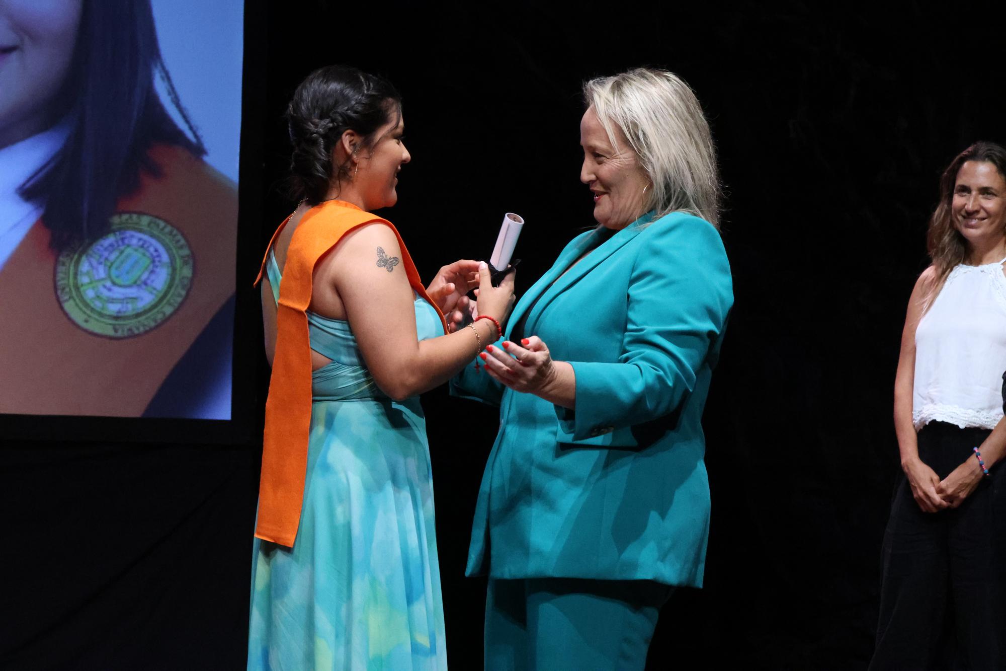 XV PROMOCIÓN GRADO EN TURISMO (25) XV PROMOCIÓN GRADO EN TURISMO (25)