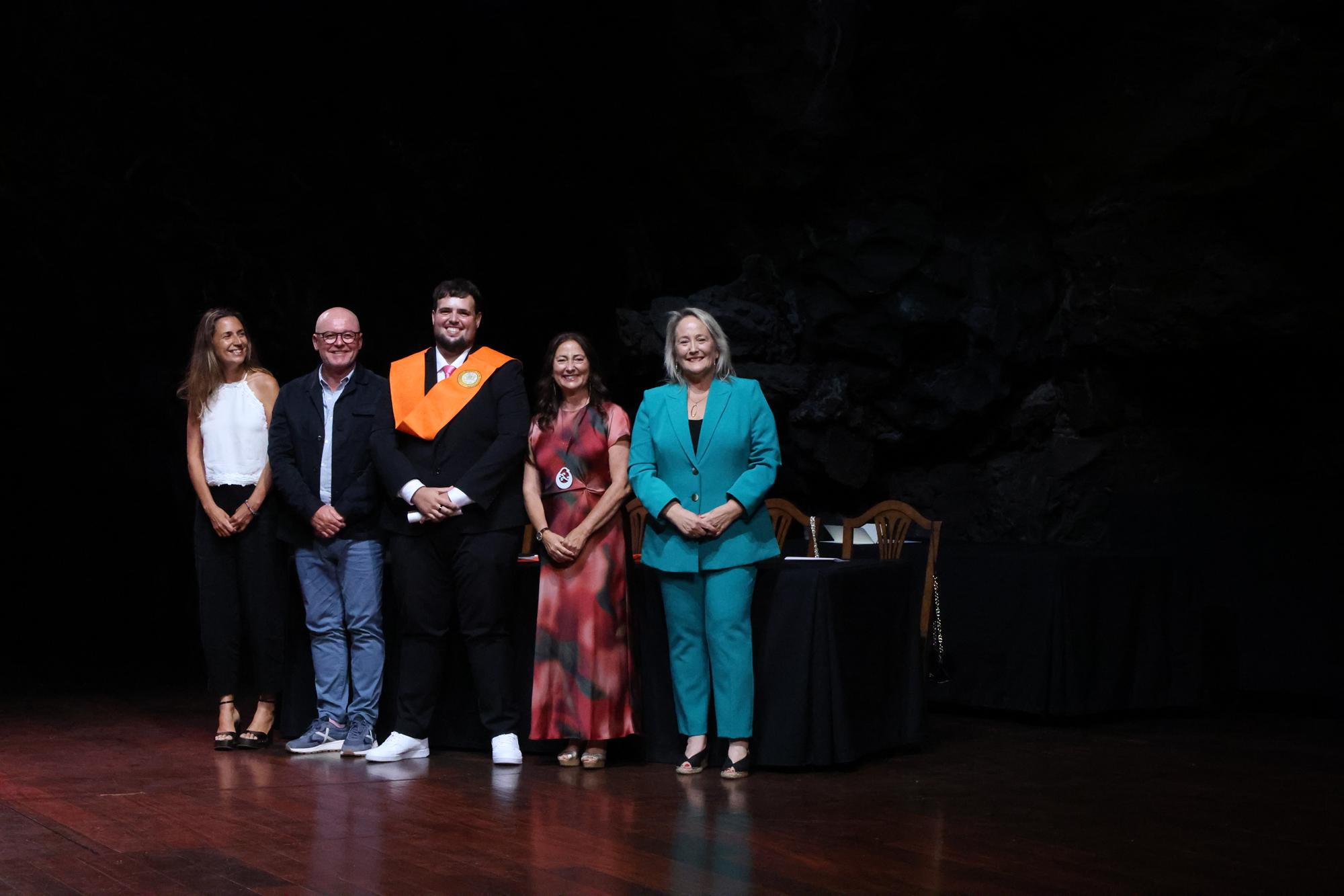 XV PROMOCIÓN GRADO EN TURISMO (36) XV PROMOCIÓN GRADO EN TURISMO (36)