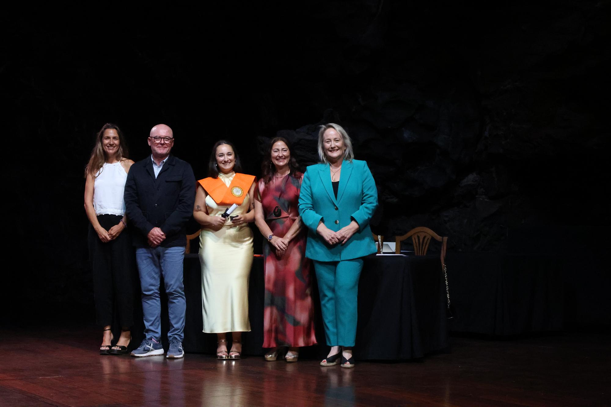 XV PROMOCIÓN GRADO EN TURISMO (37) XV PROMOCIÓN GRADO EN TURISMO (37)