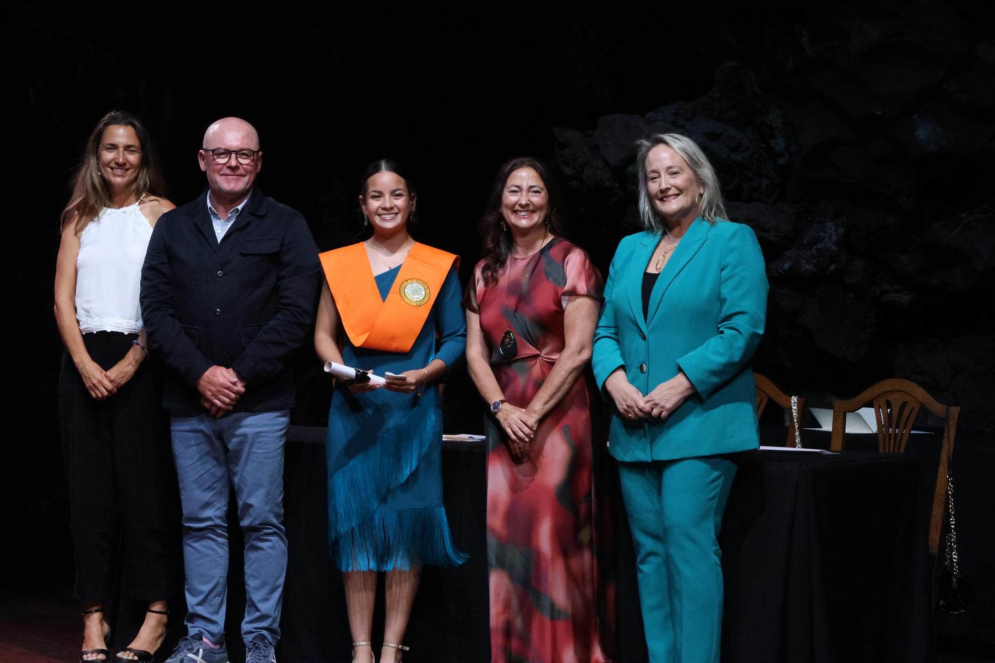 XV PROMOCIÓN GRADO EN TURISMO (39) XV PROMOCIÓN GRADO EN TURISMO (39)