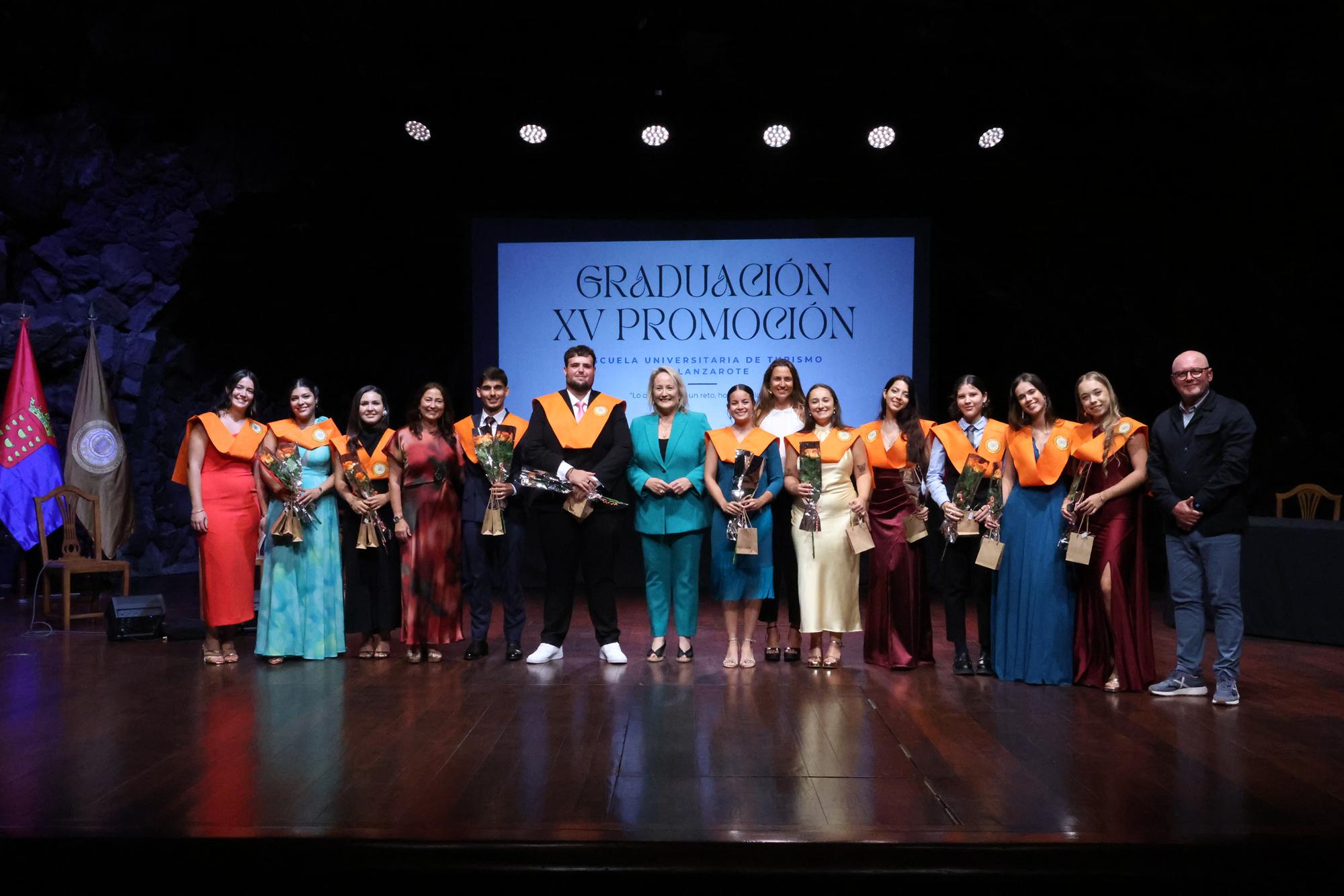 XV PROMOCIÓN GRADO EN TURISMO (43) XV PROMOCIÓN GRADO EN TURISMO (43)