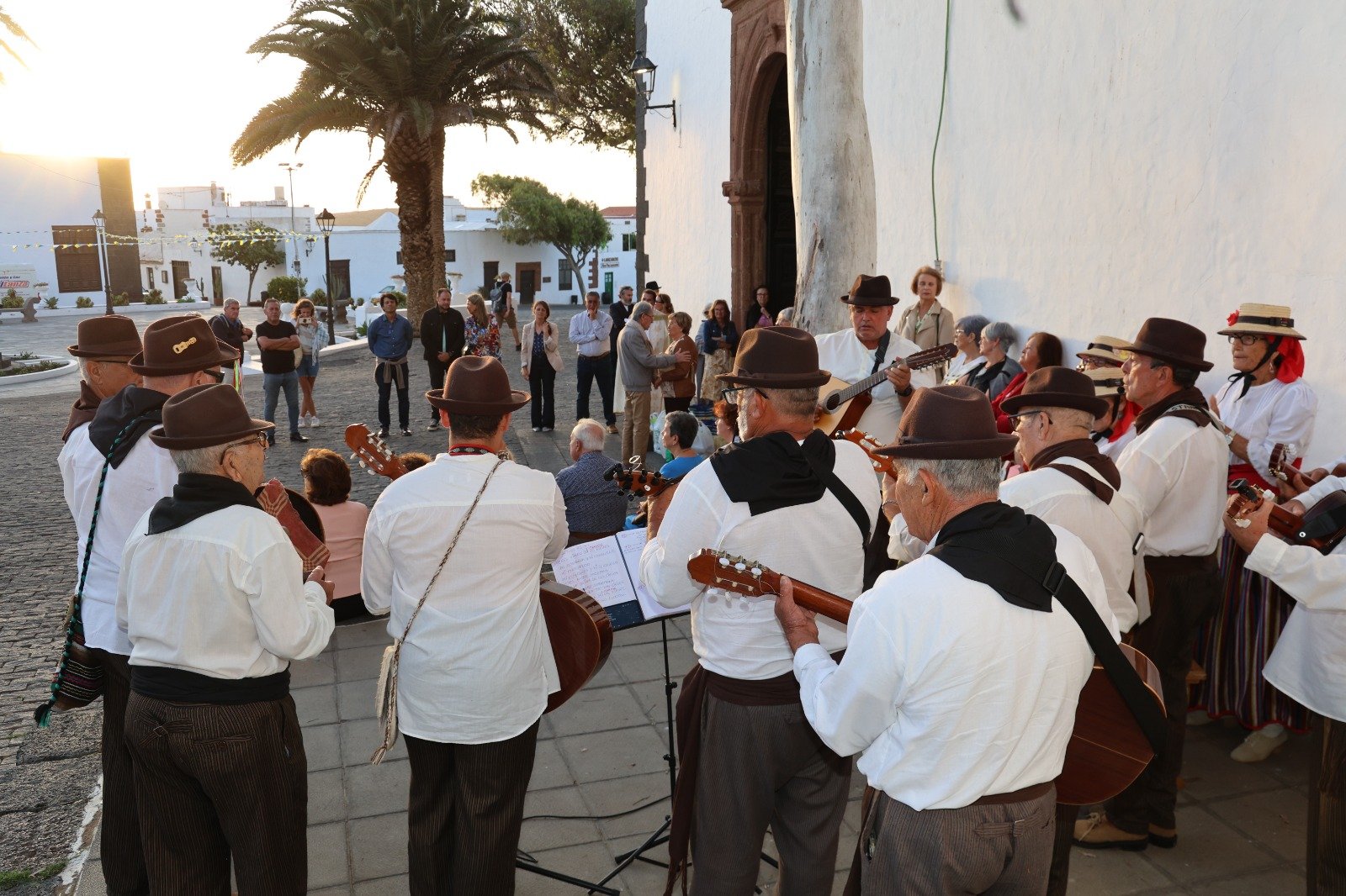 Ofrenda Nuestra Señora del Carmen. Fotos: Norberto de León. Ofrenda Nuestra Señora del Carmen. Fotos: Norberto de León.