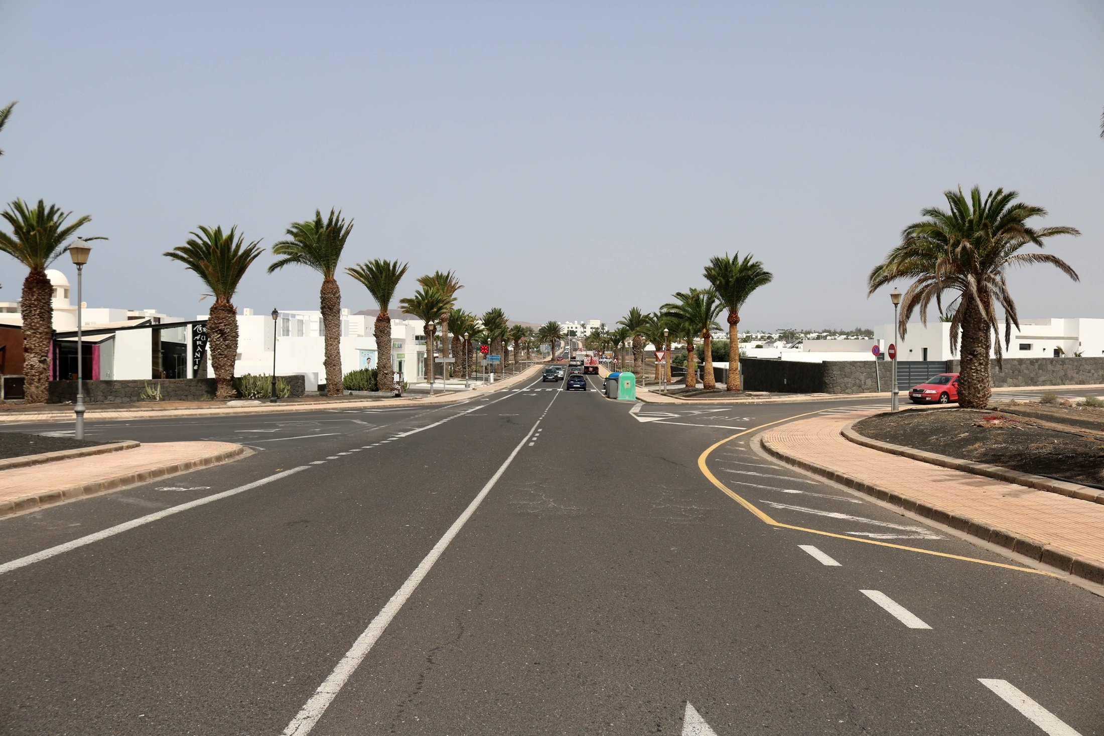 Avenida de Papagayo de Playa Blanca
