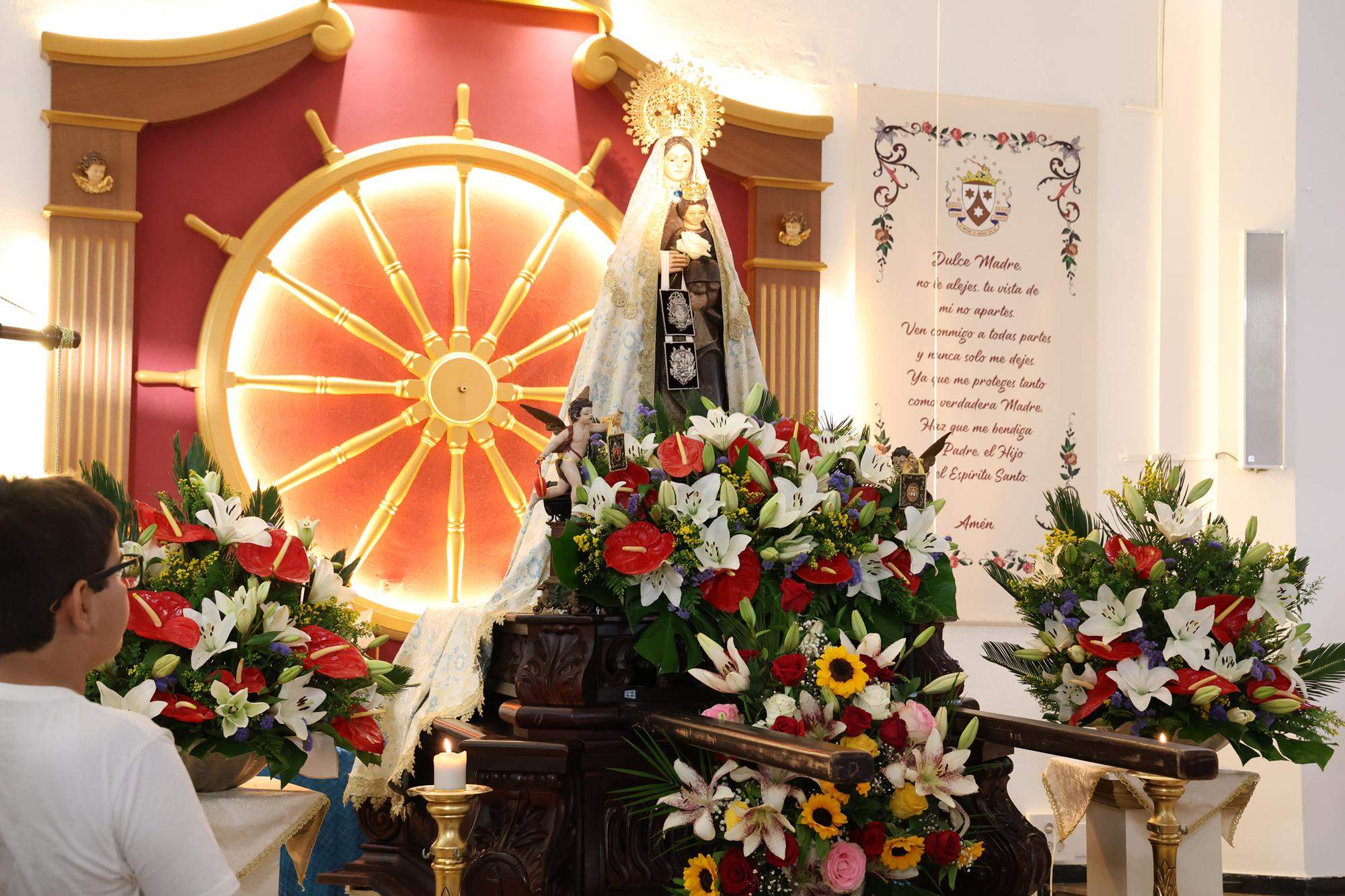 Procesión en honor a la Virgen del Carmen en Valterra