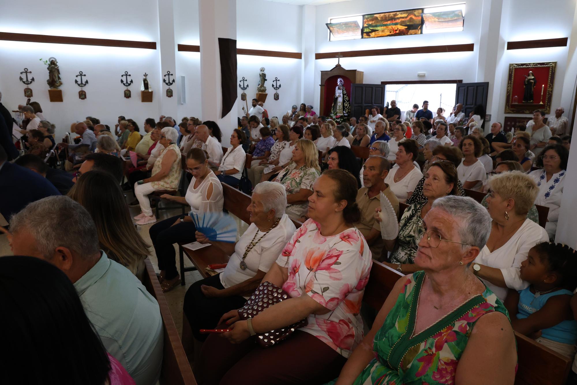 Procesión en honor a la Virgen del Carmen en Valterra