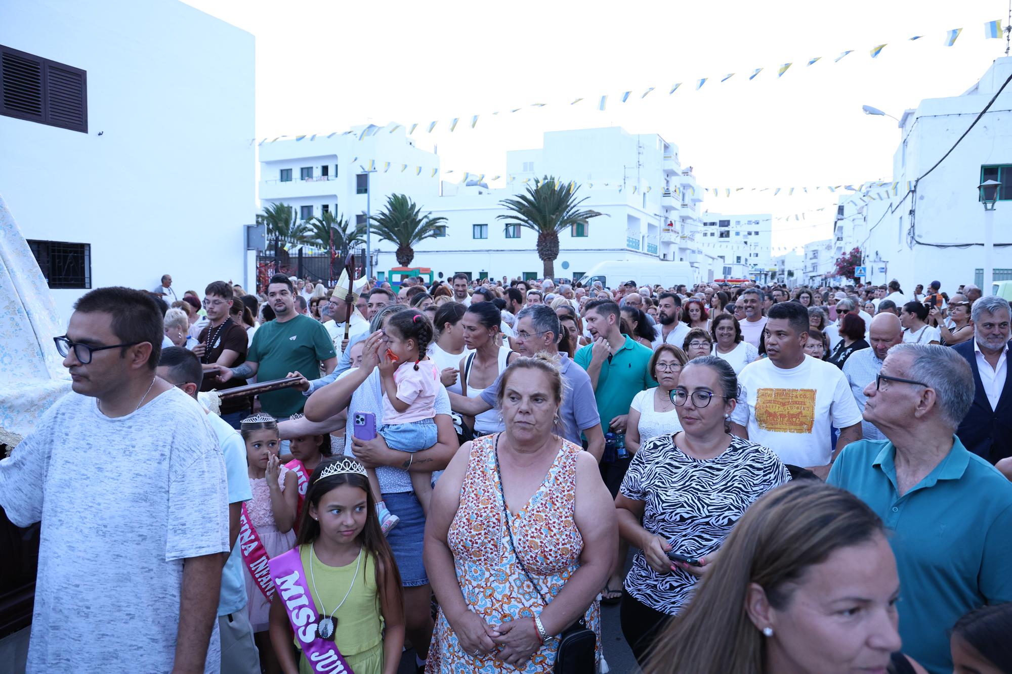 Procesión en honor a la Virgen del Carmen en Valterra