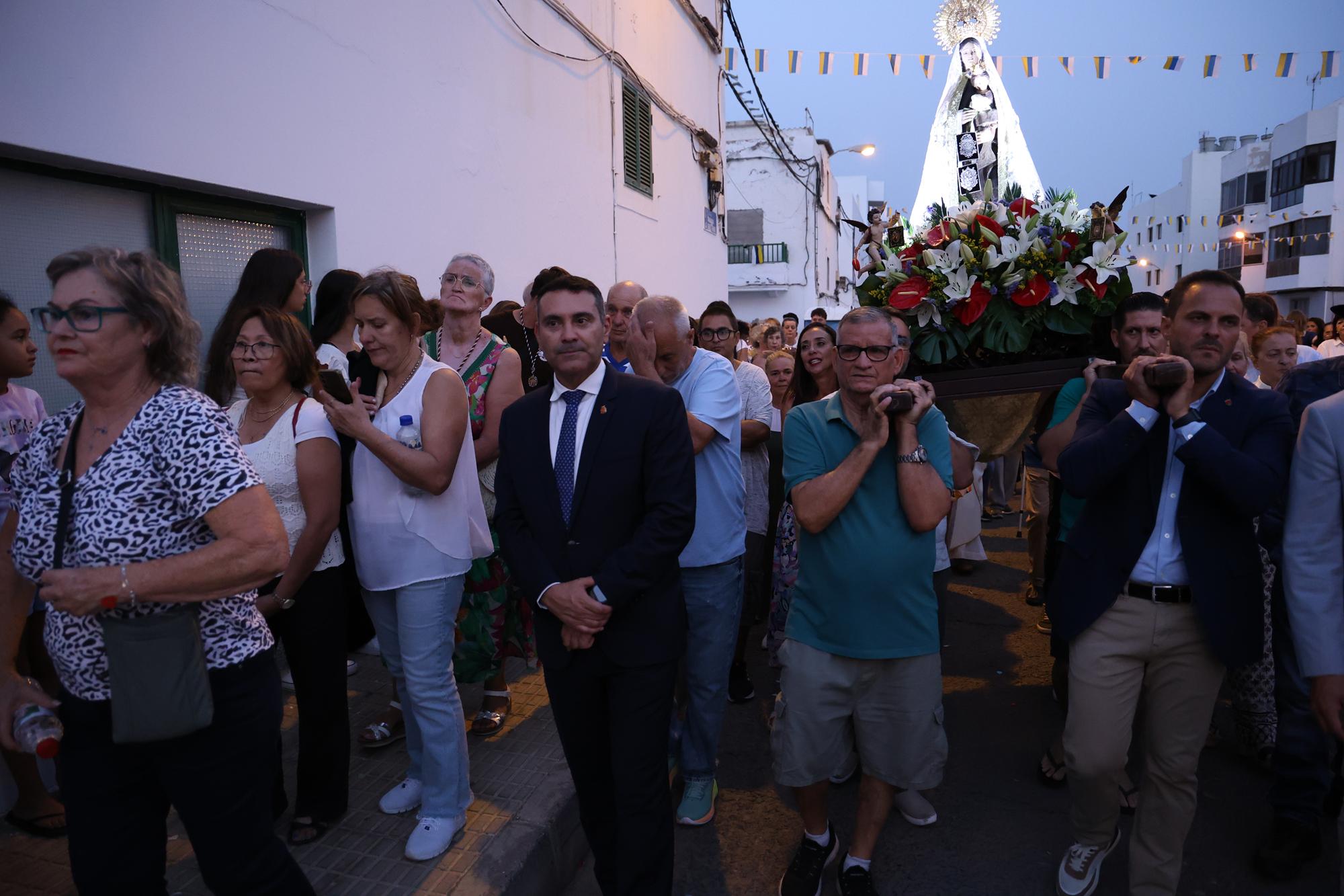 Procesión en honor a la Virgen del Carmen en Valterra