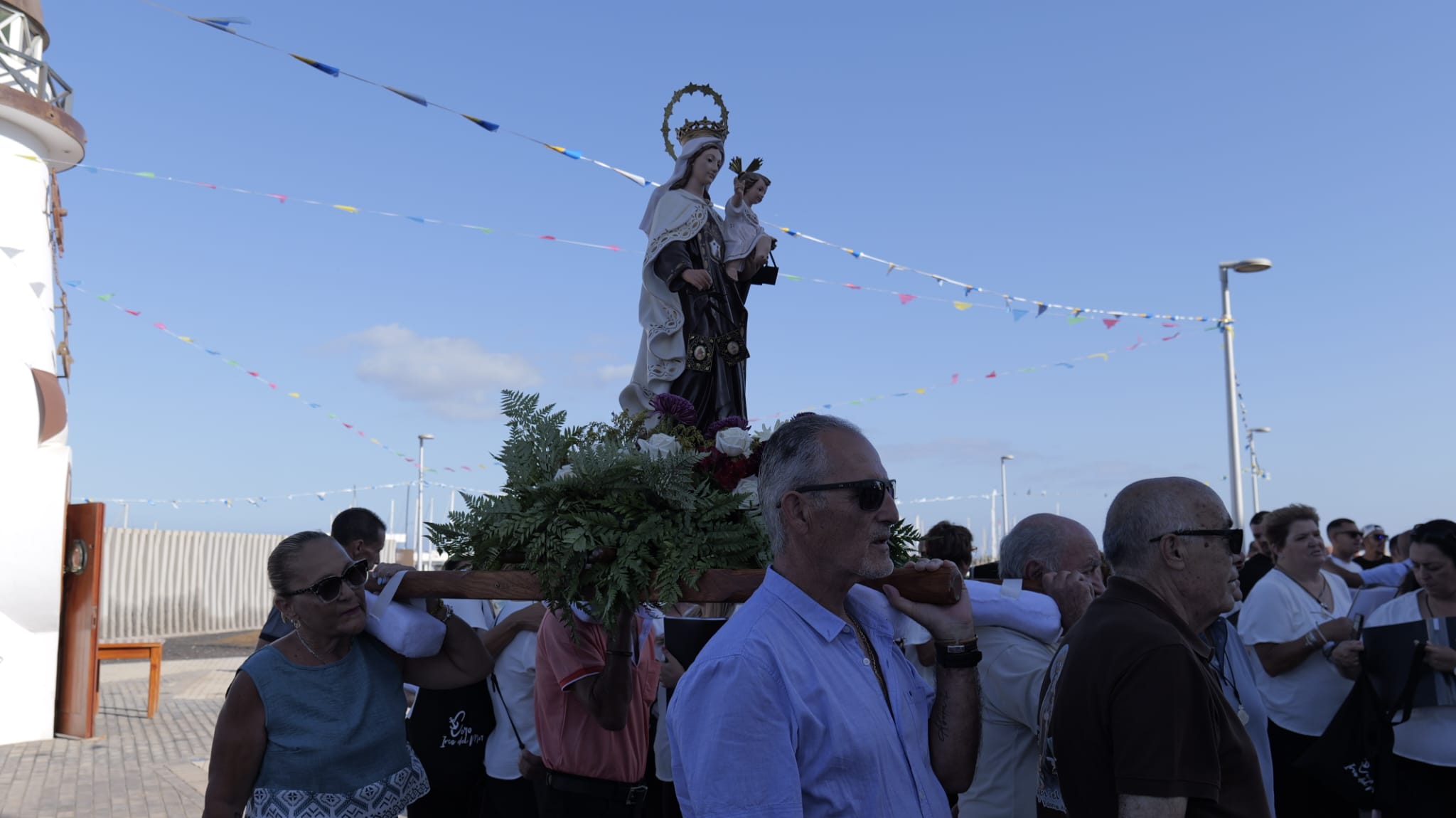 Procesión en honor a Nuestra Señora del Carmen
