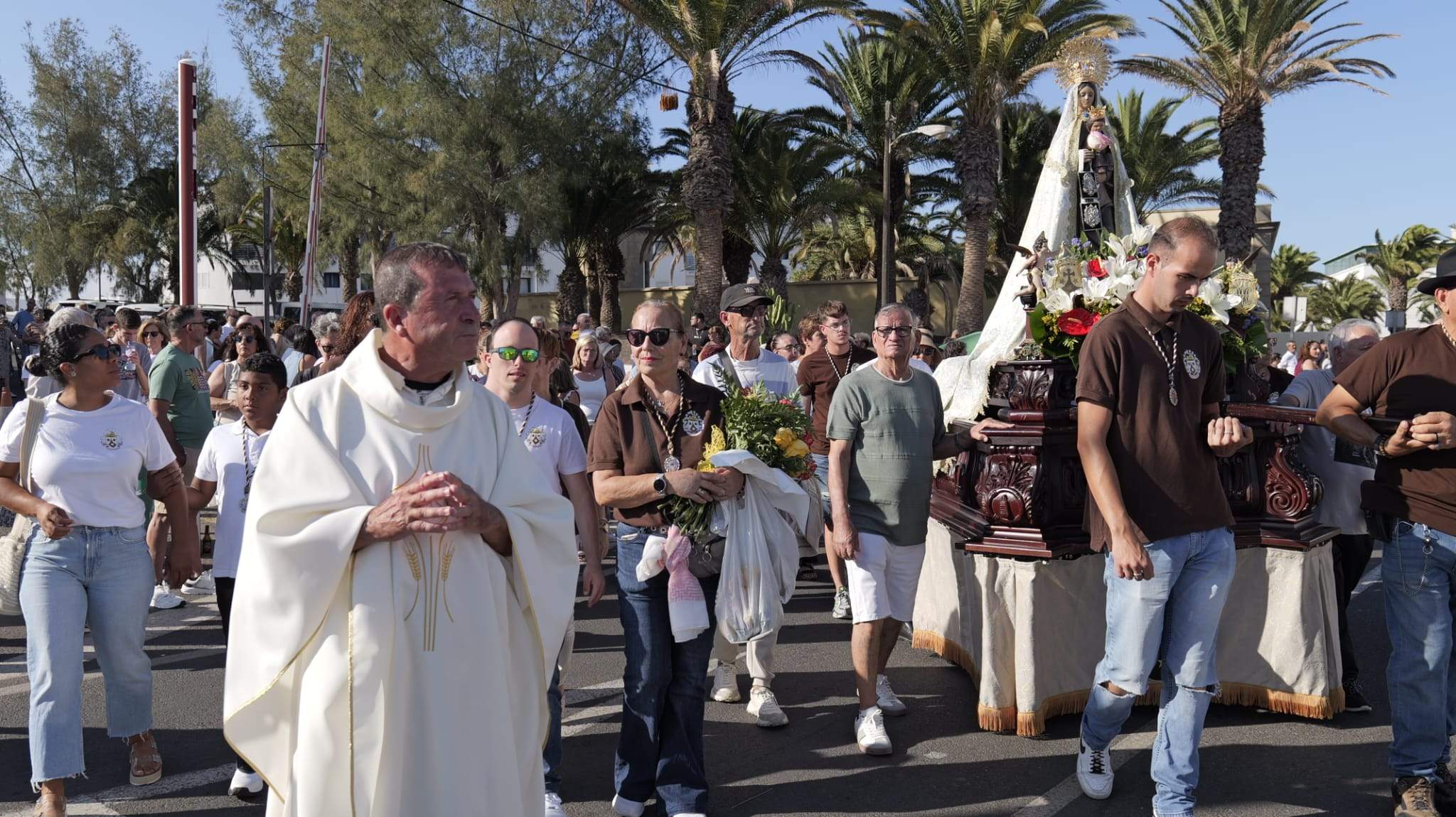 Procesión en honor a Nuestra Señora del Carmen