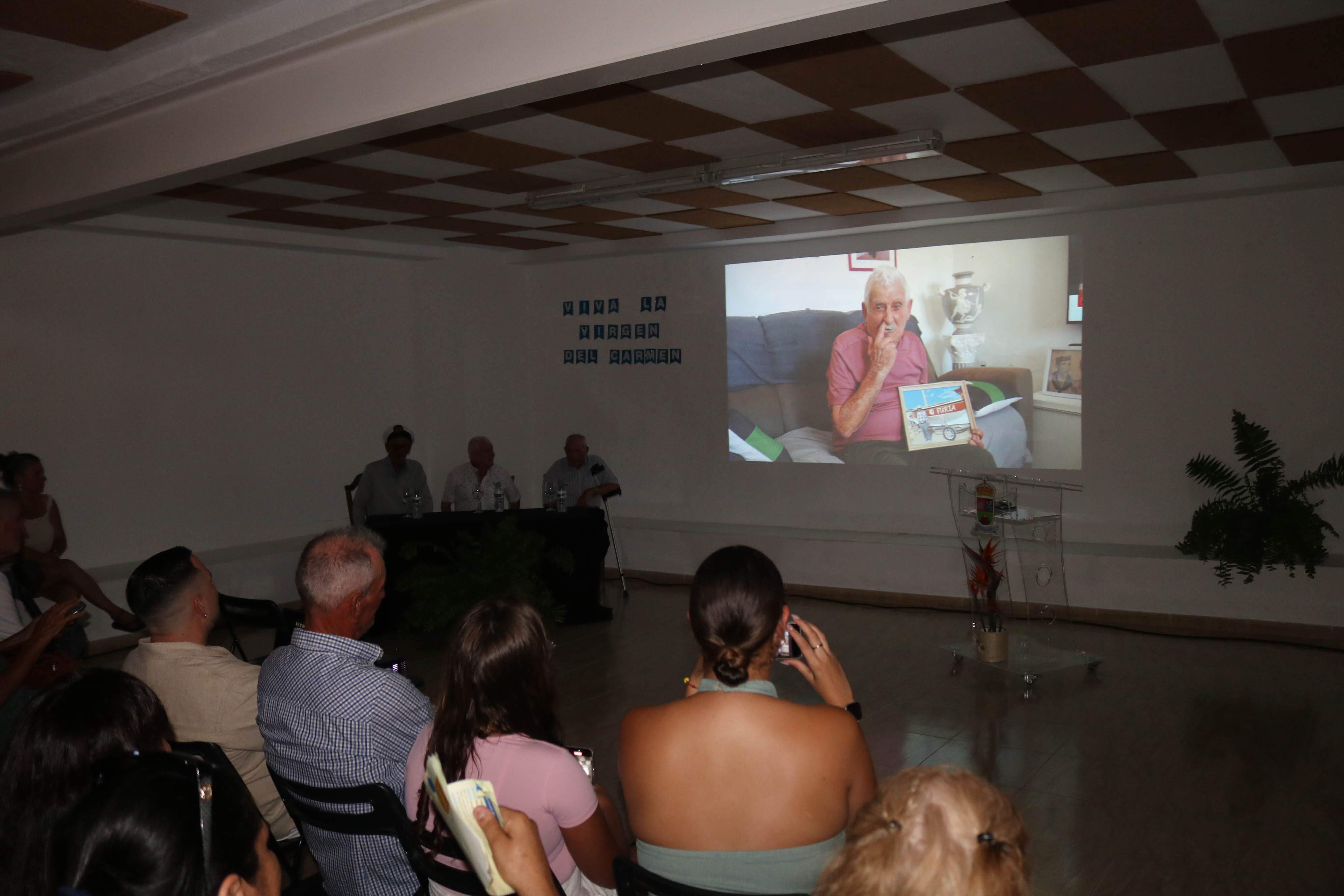 Homenaje a los marineros