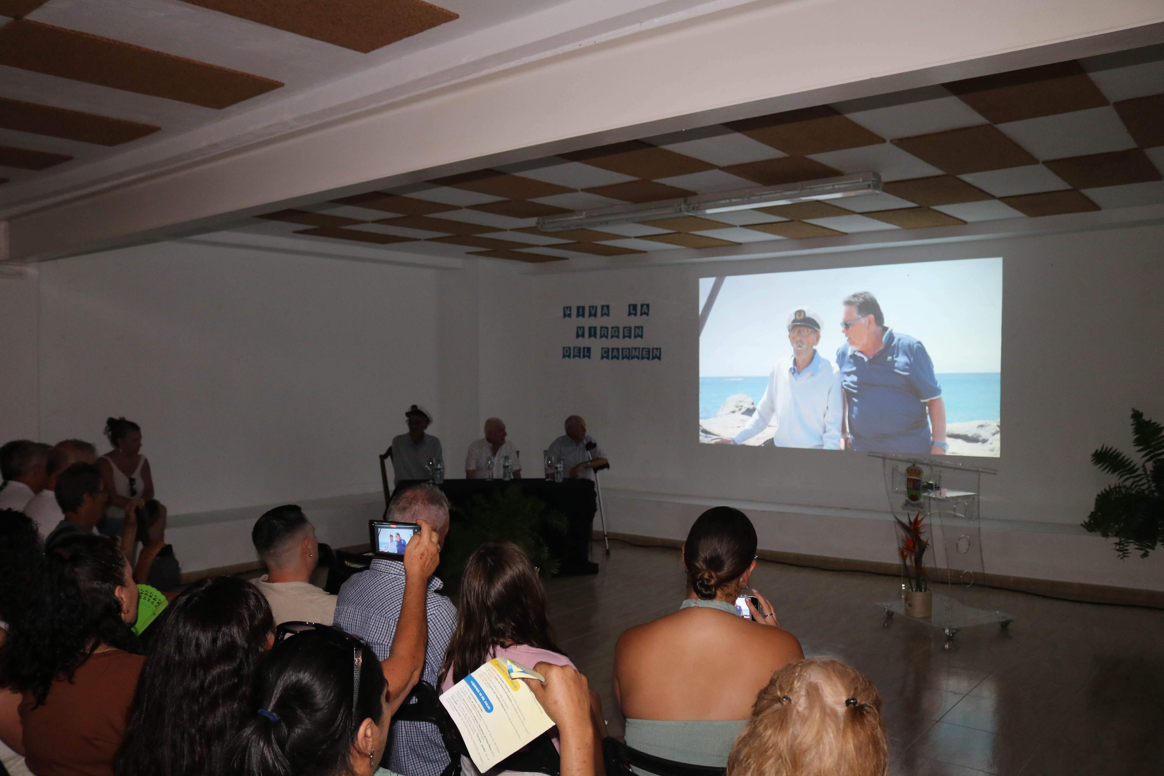 Homenaje a los marineros