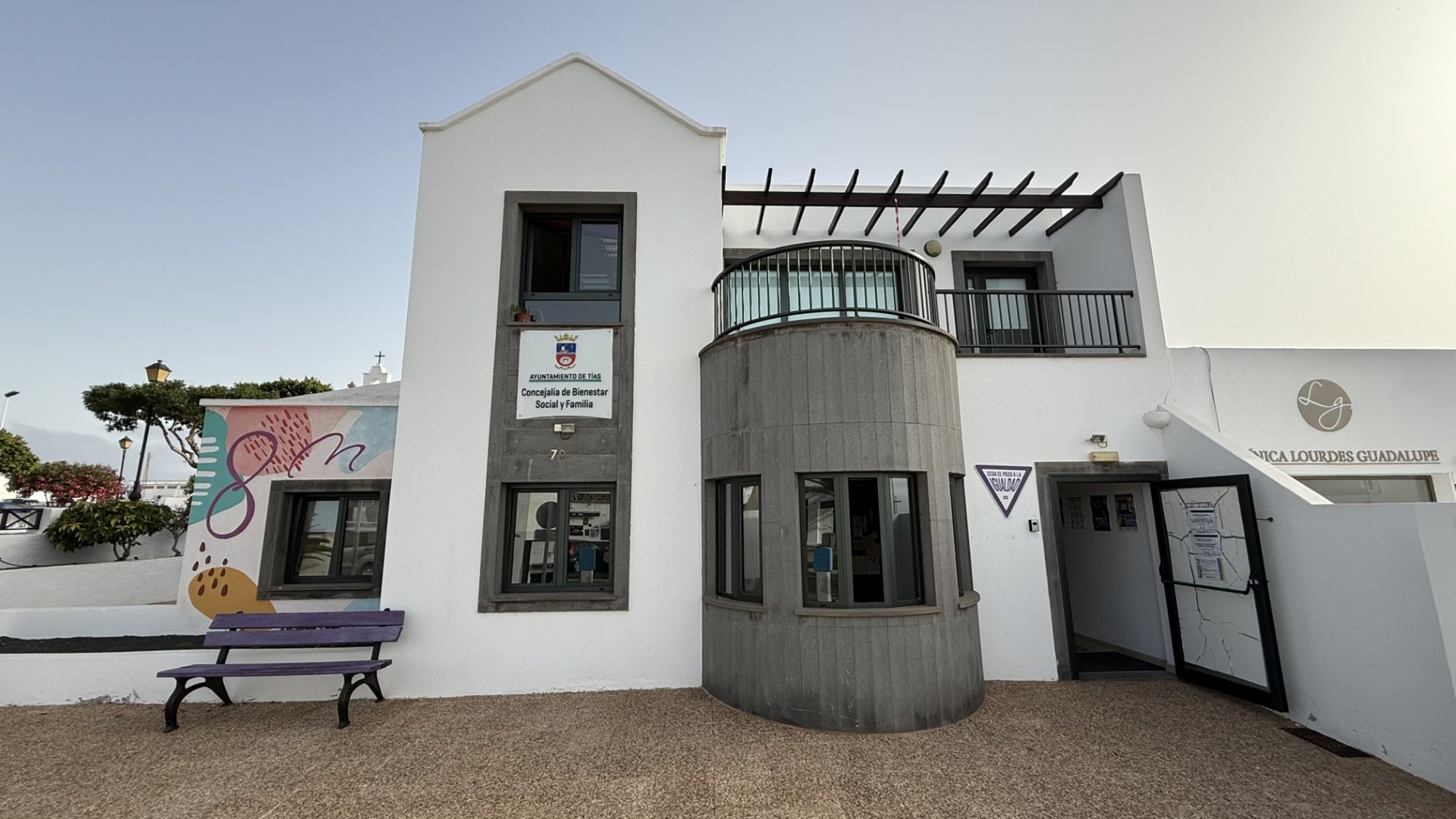Edificio de la Concejalía de Bienestar Social y Familia de Tías
