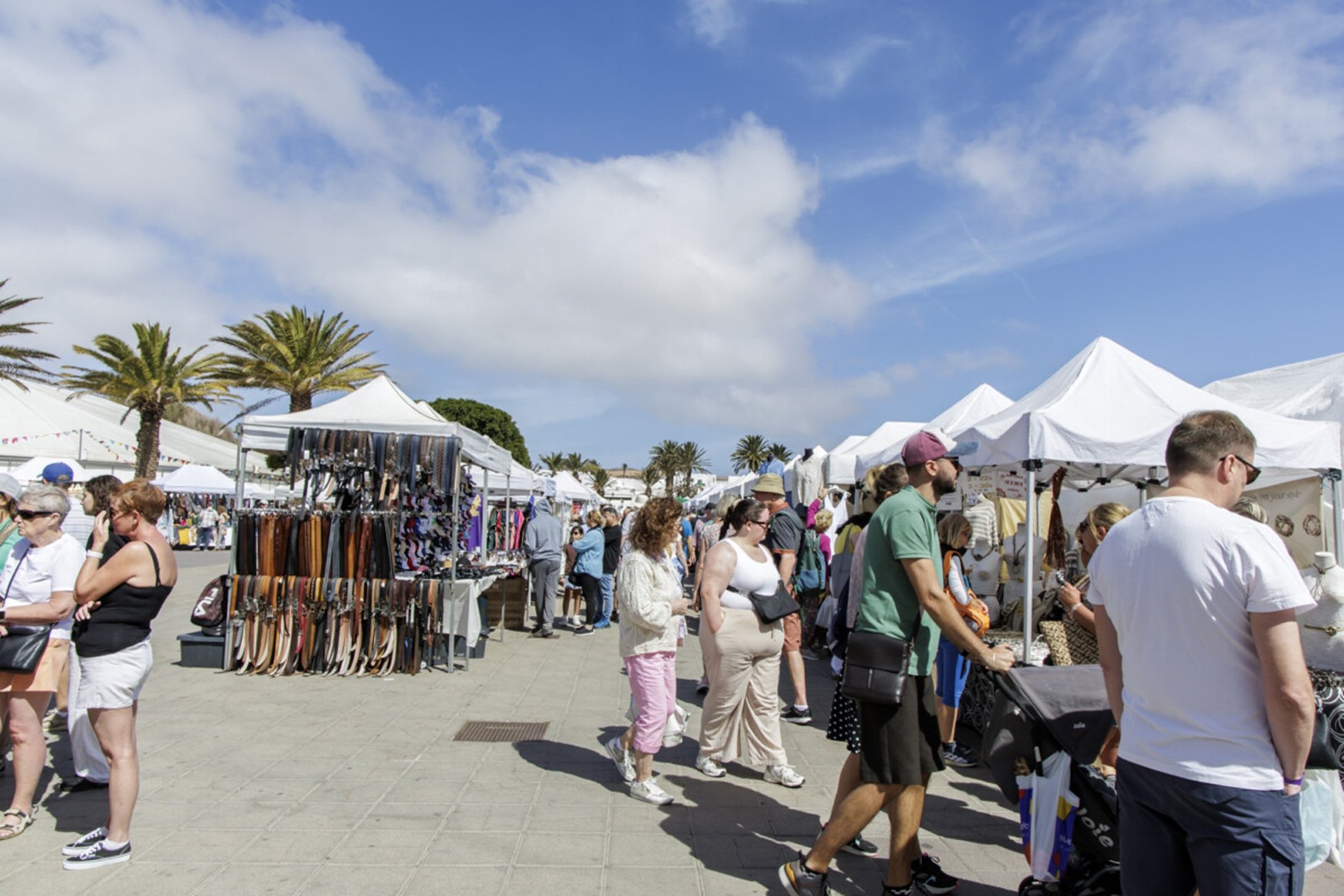 Mercadillo en Lanzarote. Comercio.