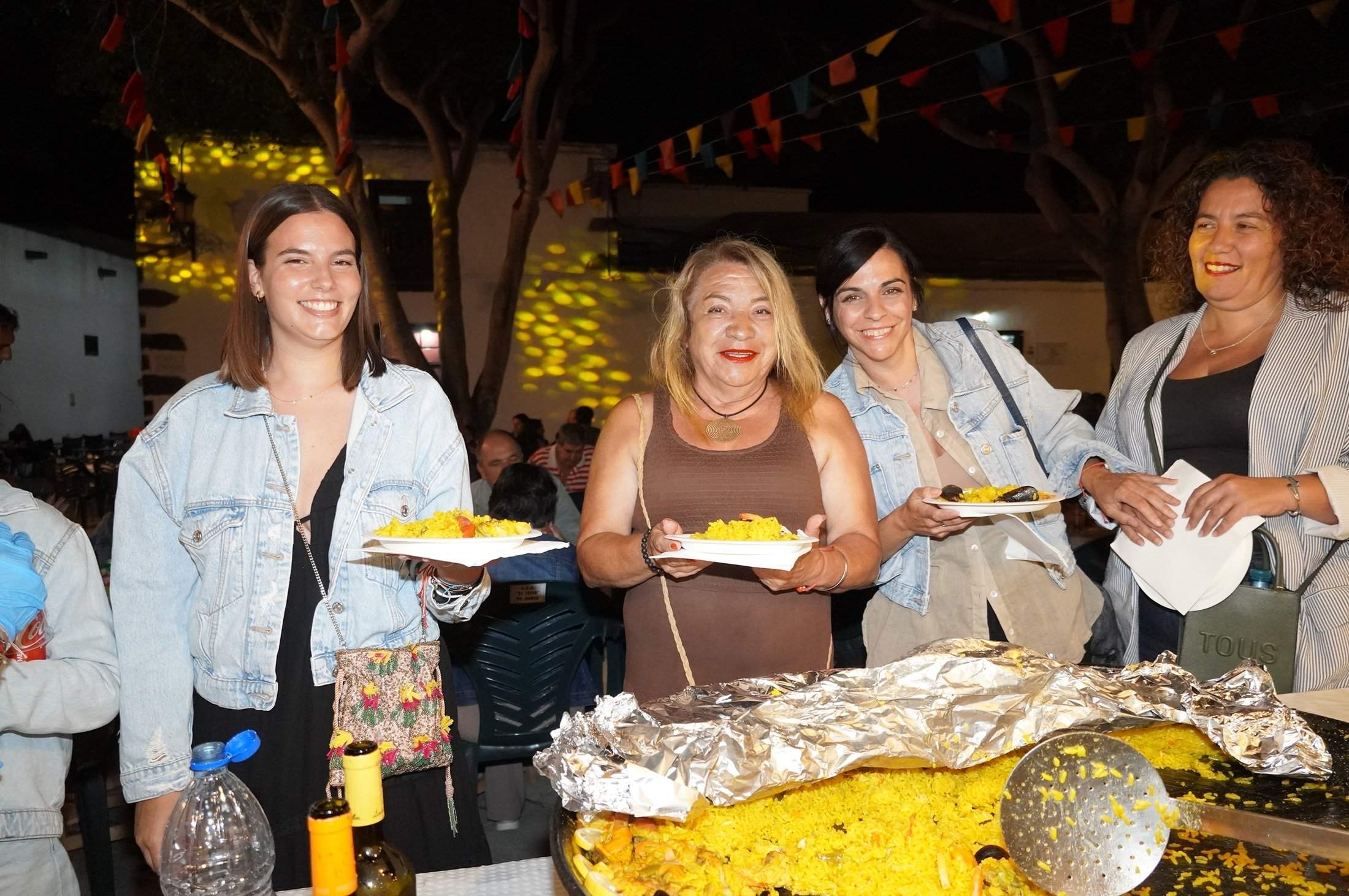 Comida popular de la Asociación VivHaría