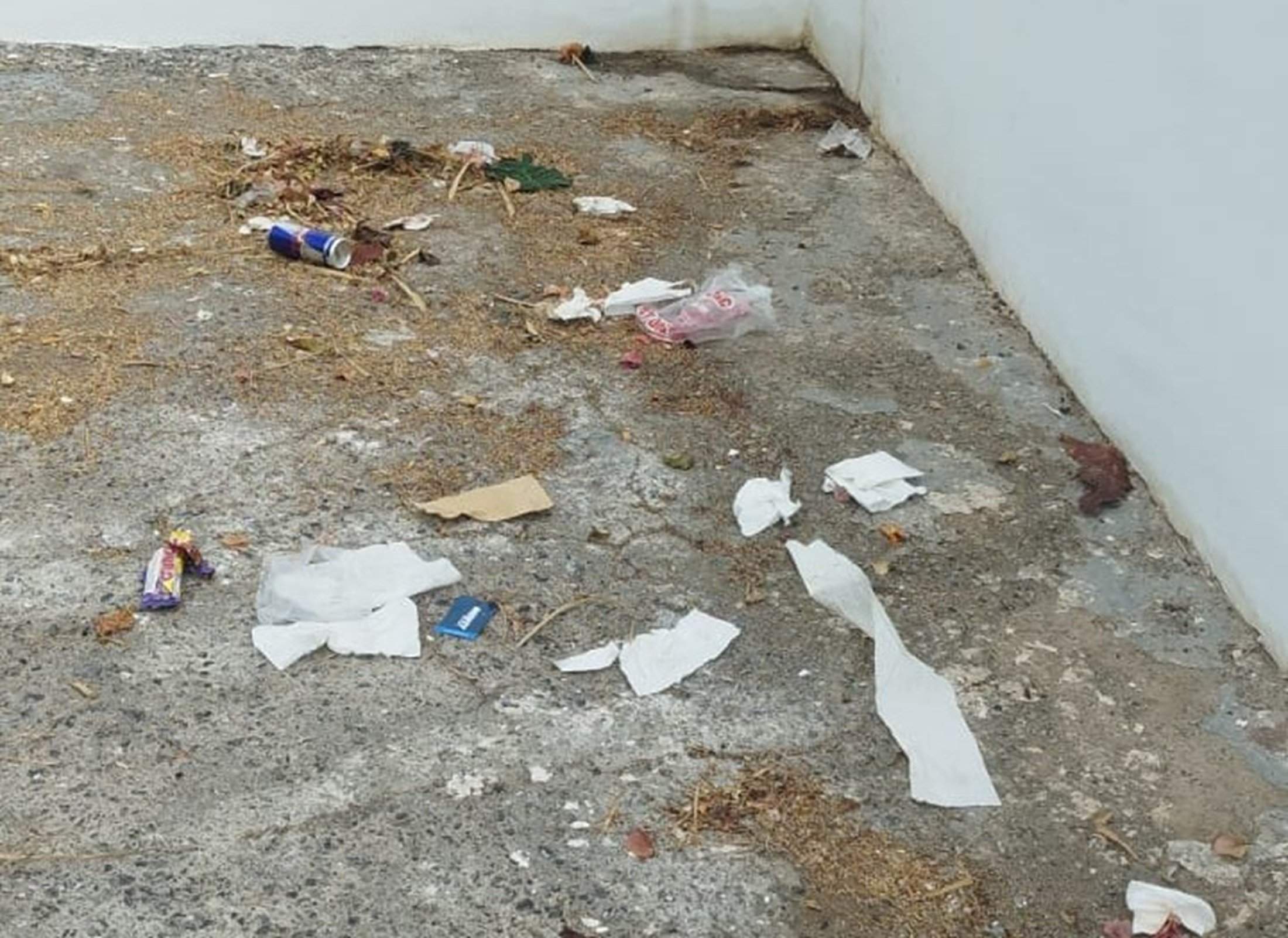 Imágenes de la suciedad en La Tiñosa