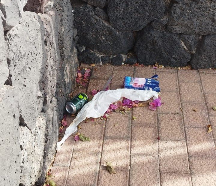 Suciedad en La Tiñosa Suciedad en La Tiñosa