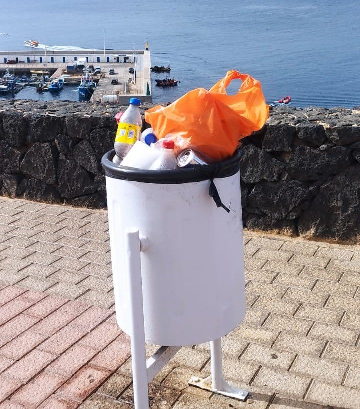 Suciedad en La Tiñosa Suciedad en La Tiñosa