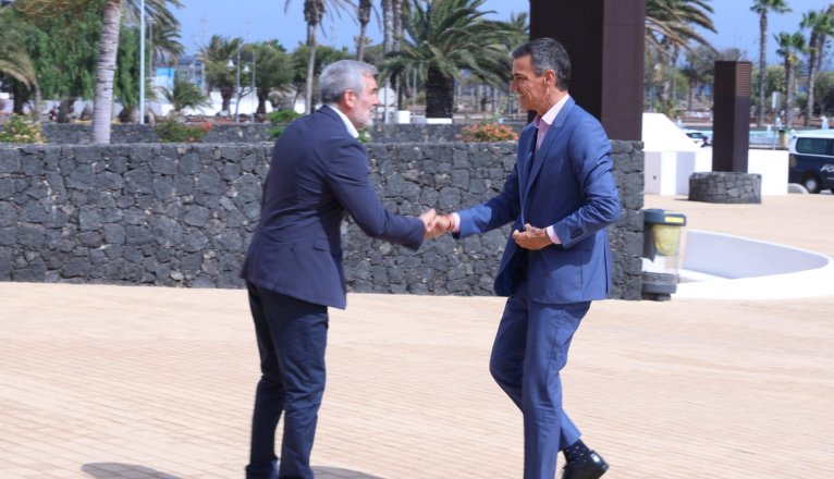 Reunión de Fernando Clavijo y Pedro Sánchez en el Cabildo de Lanzarote. Foto: La Voz