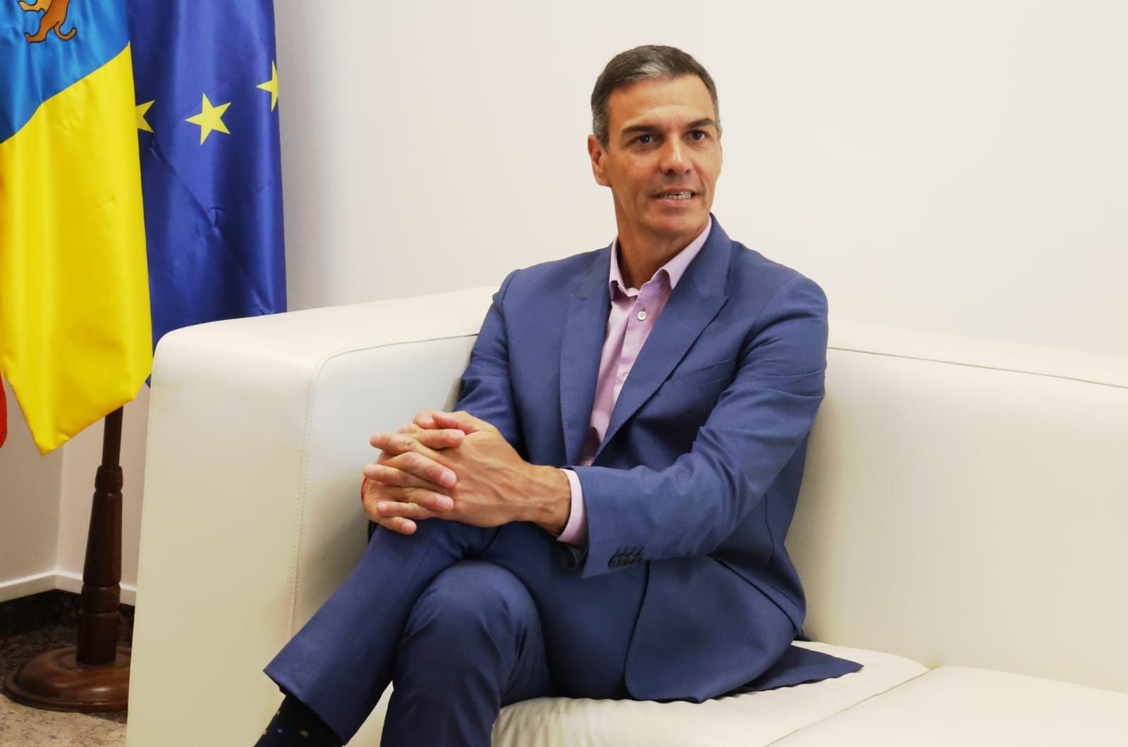 Pedro Sánchez y Fernando Clavijo se reúnen en Lanzarote. Fotos: Juan Mateos y La Voz. Pedro Sánchez y Fernando Clavijo se reúnen en Lanzarote. Fotos: Juan Mateos y La Voz.