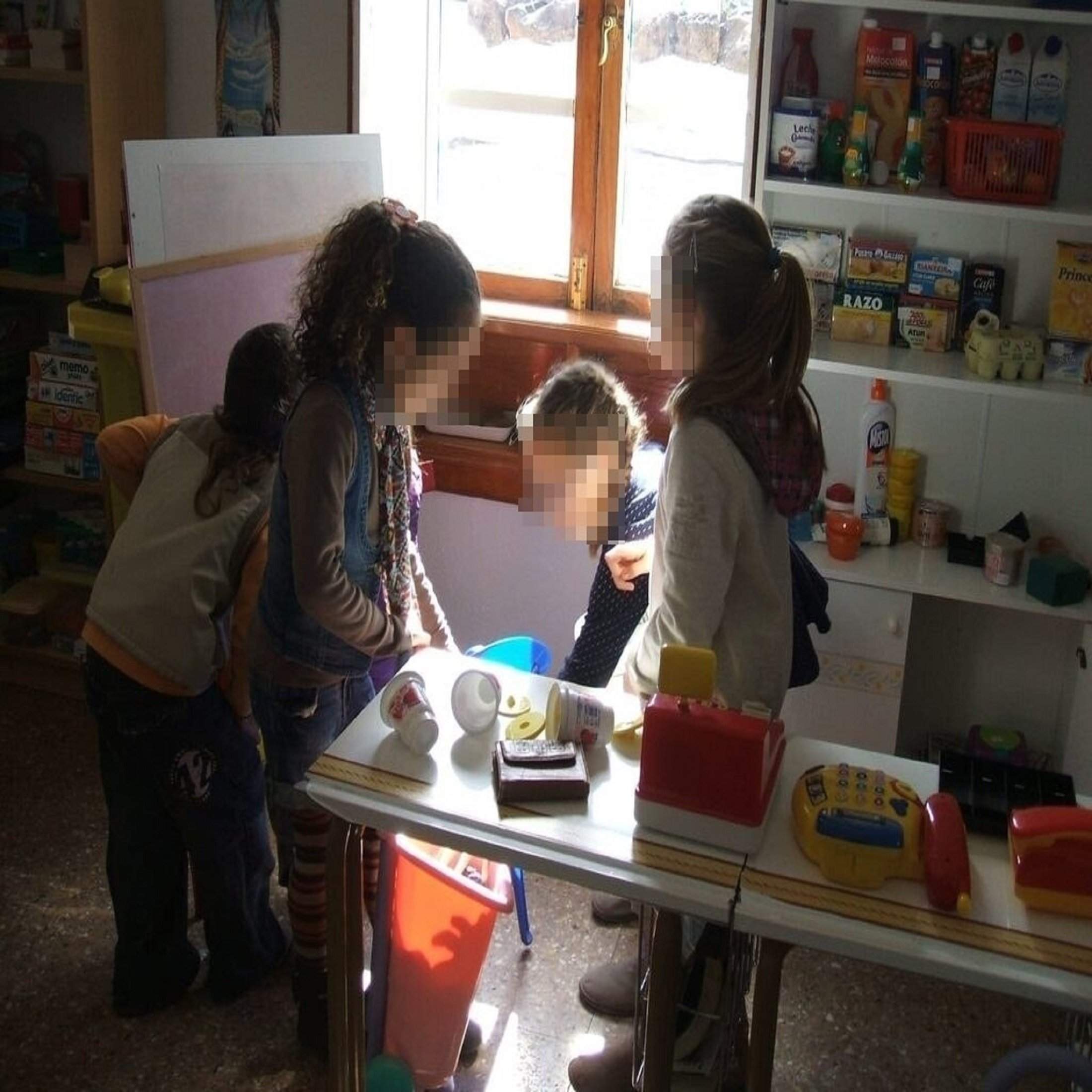 Rincón de la tienda. Archivo personal: Mercedes Morales.