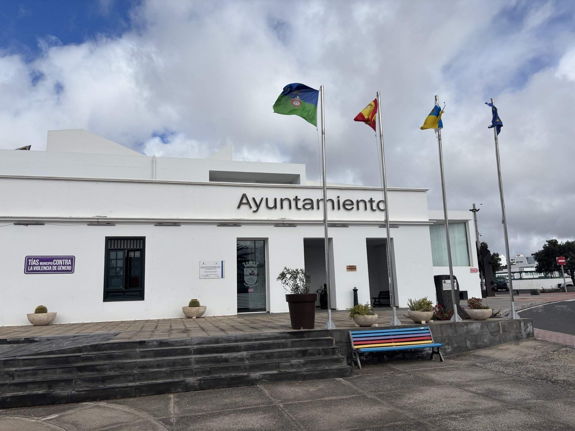 Fachada del Ayuntamiento de Tías.