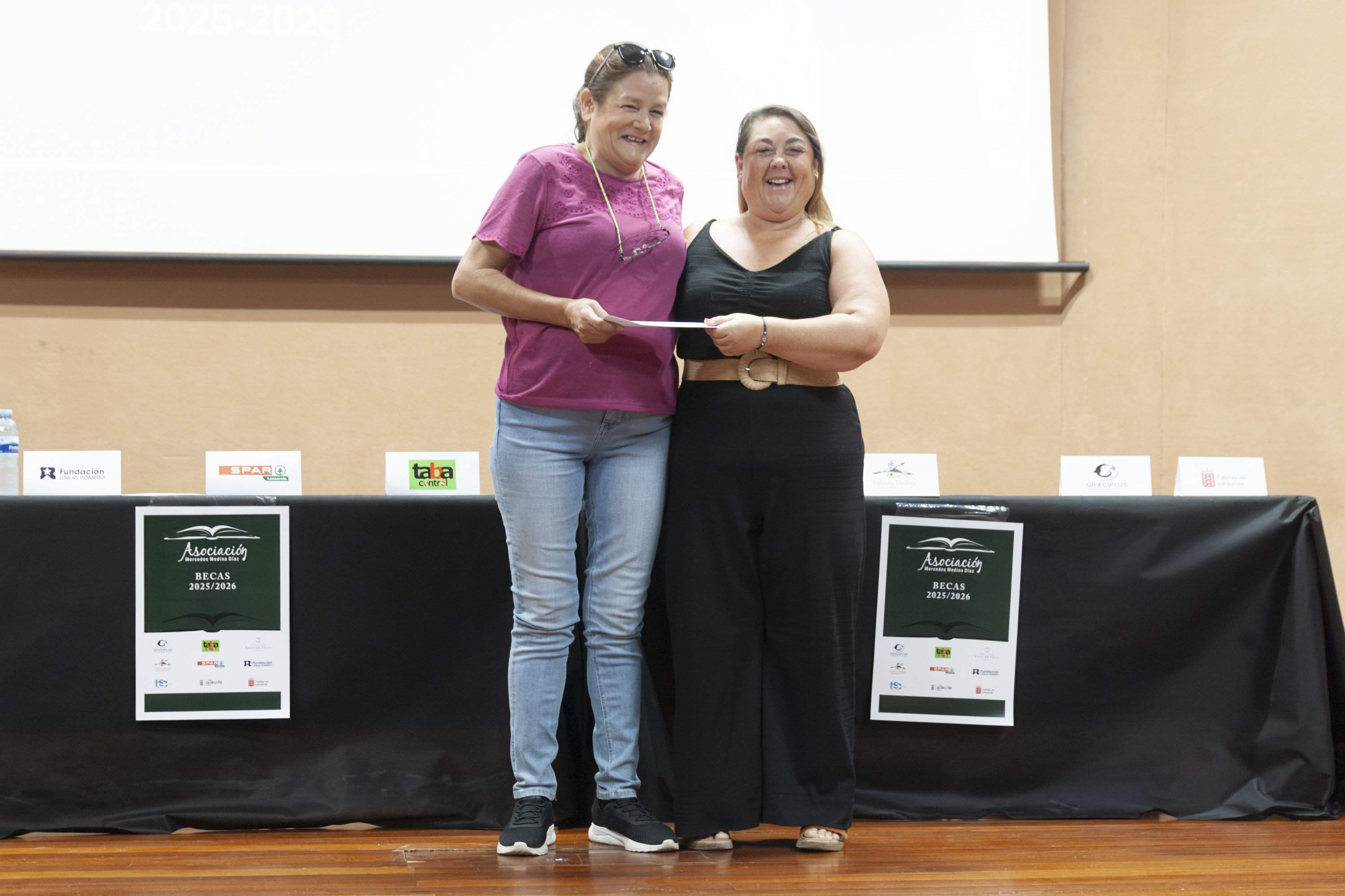 Becas Mercedes Medina Díaz 2025