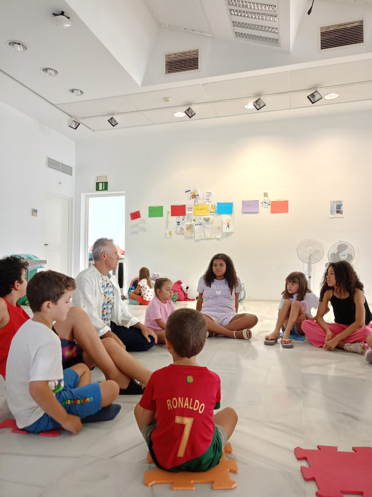 Universidad Creativa Chinija de Verano Universidad Creativa Chinija de Verano