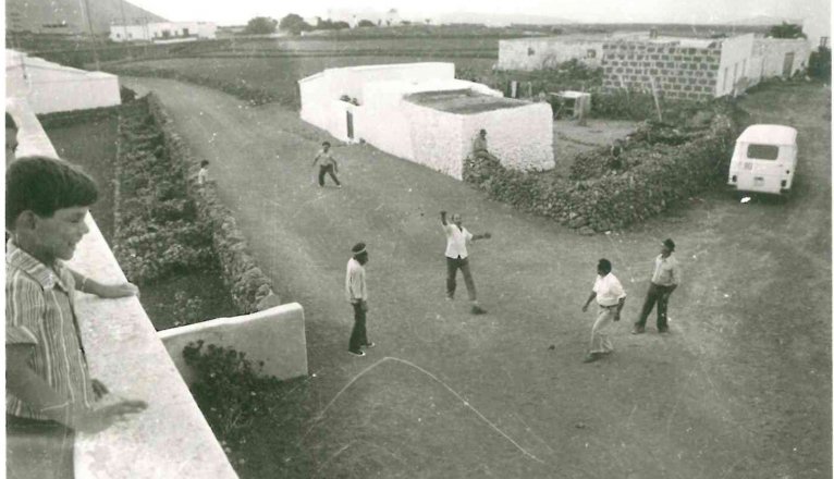 Partido de pelotamano en Tiagua