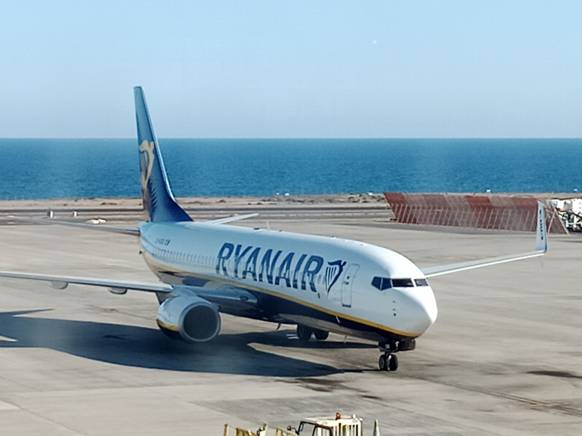 Avión de Ryanair en Lanzarote. Vuelos