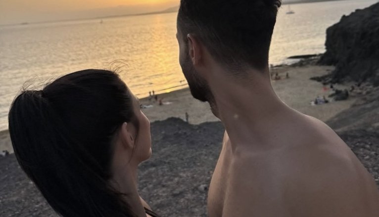 The Grefg junto a su pareja en Papagayo