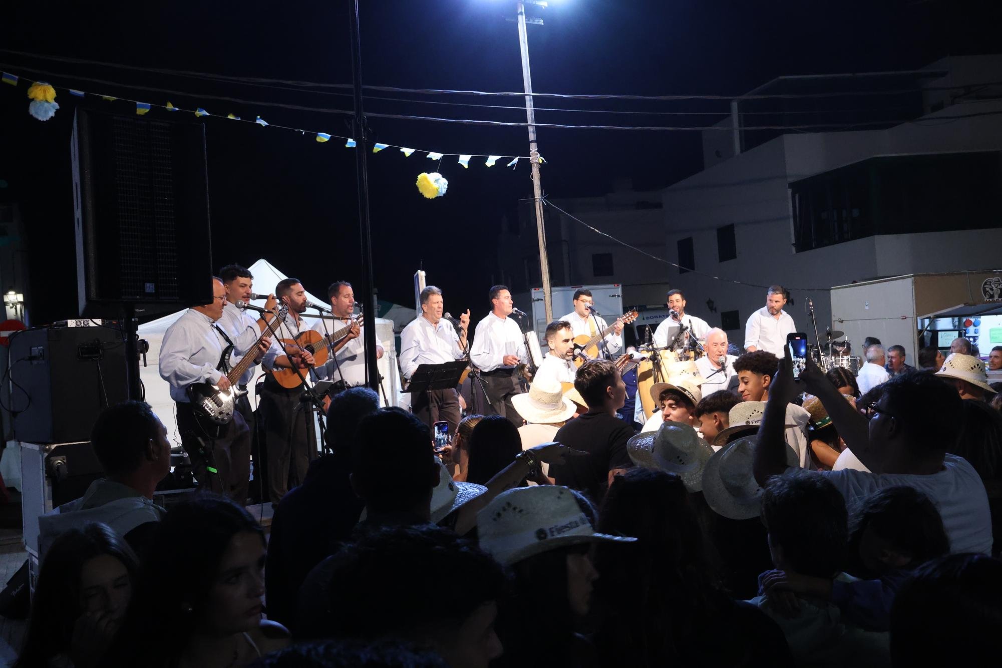 Noche de Parrandas en Caleta de Caballo, 2025