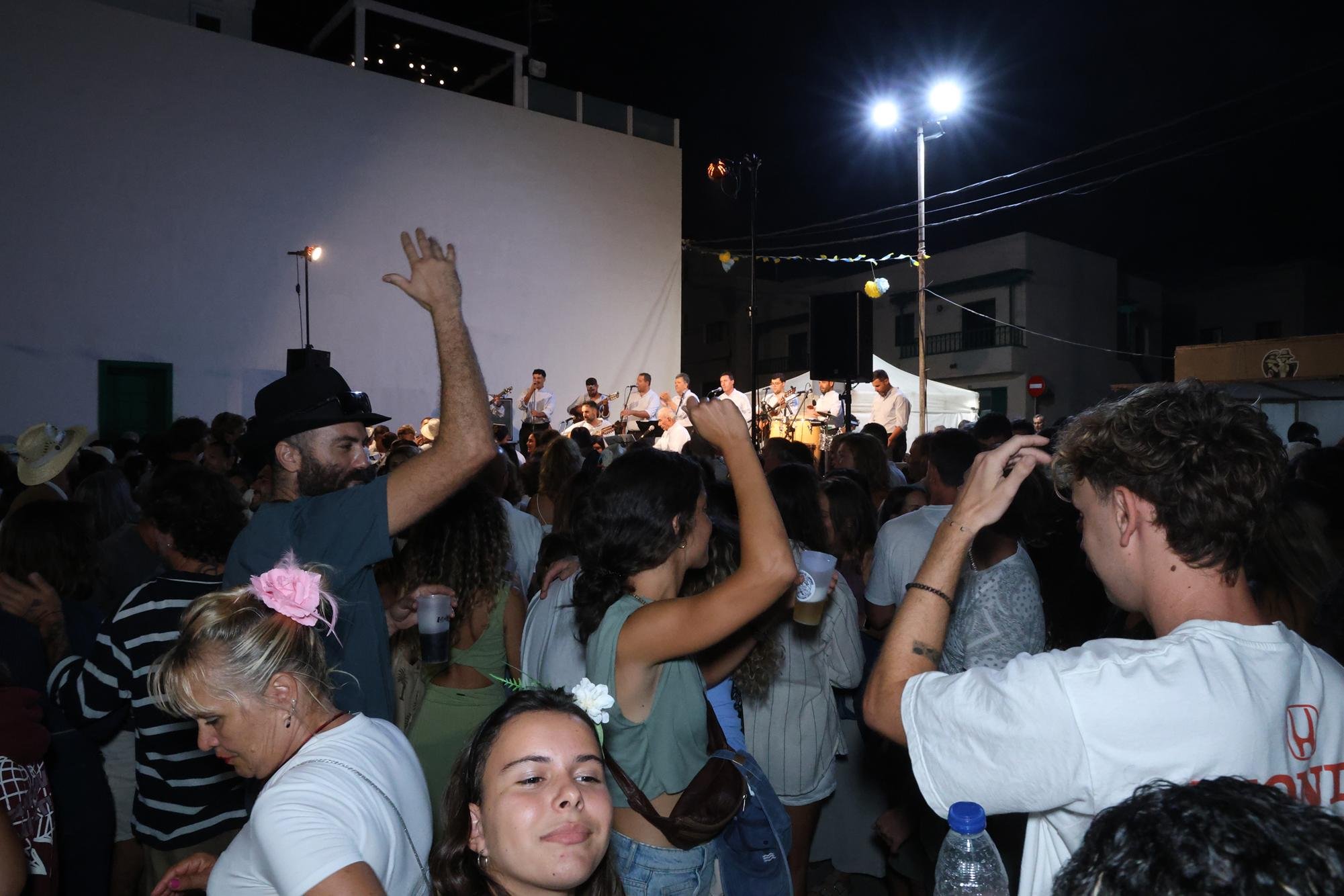 Noche de Parrandas en Caleta de Caballo, 2025