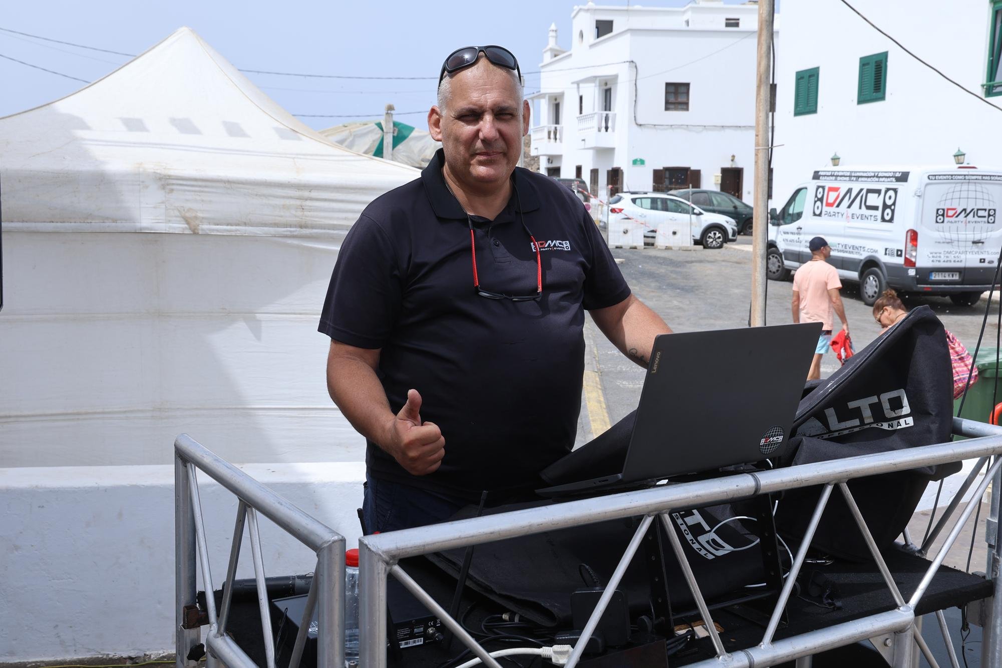 Procesión marítima y fiesta de espuma en La Lapa 2025.