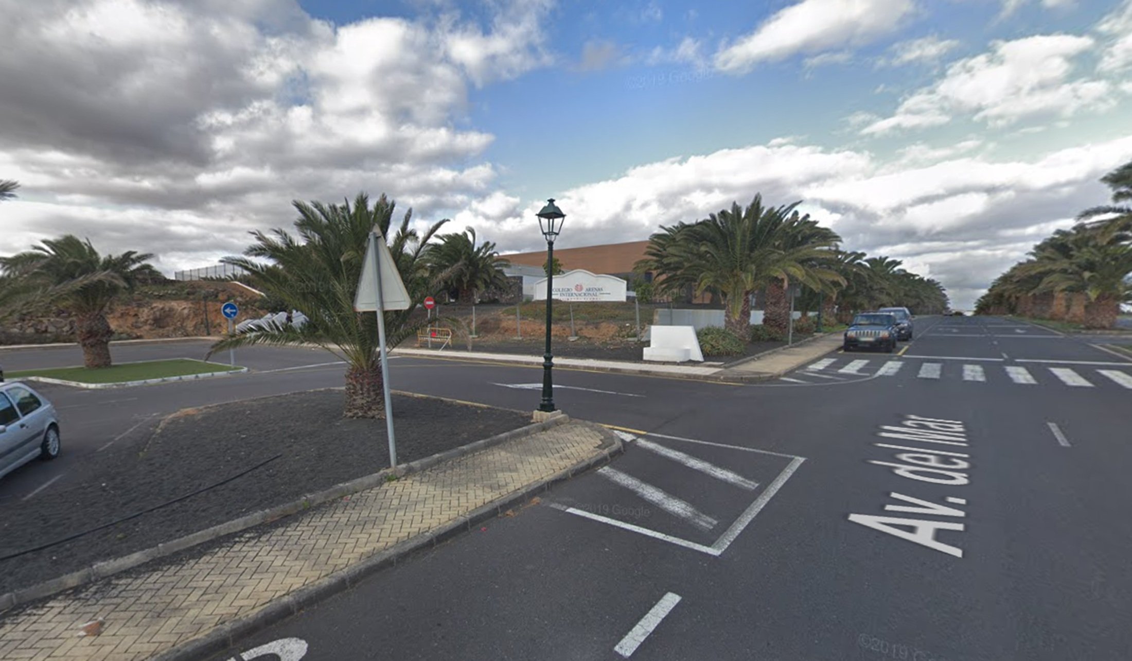 Zona de aparcamientos junto al Colegio Arenas Internacional. Foto: Google Maps