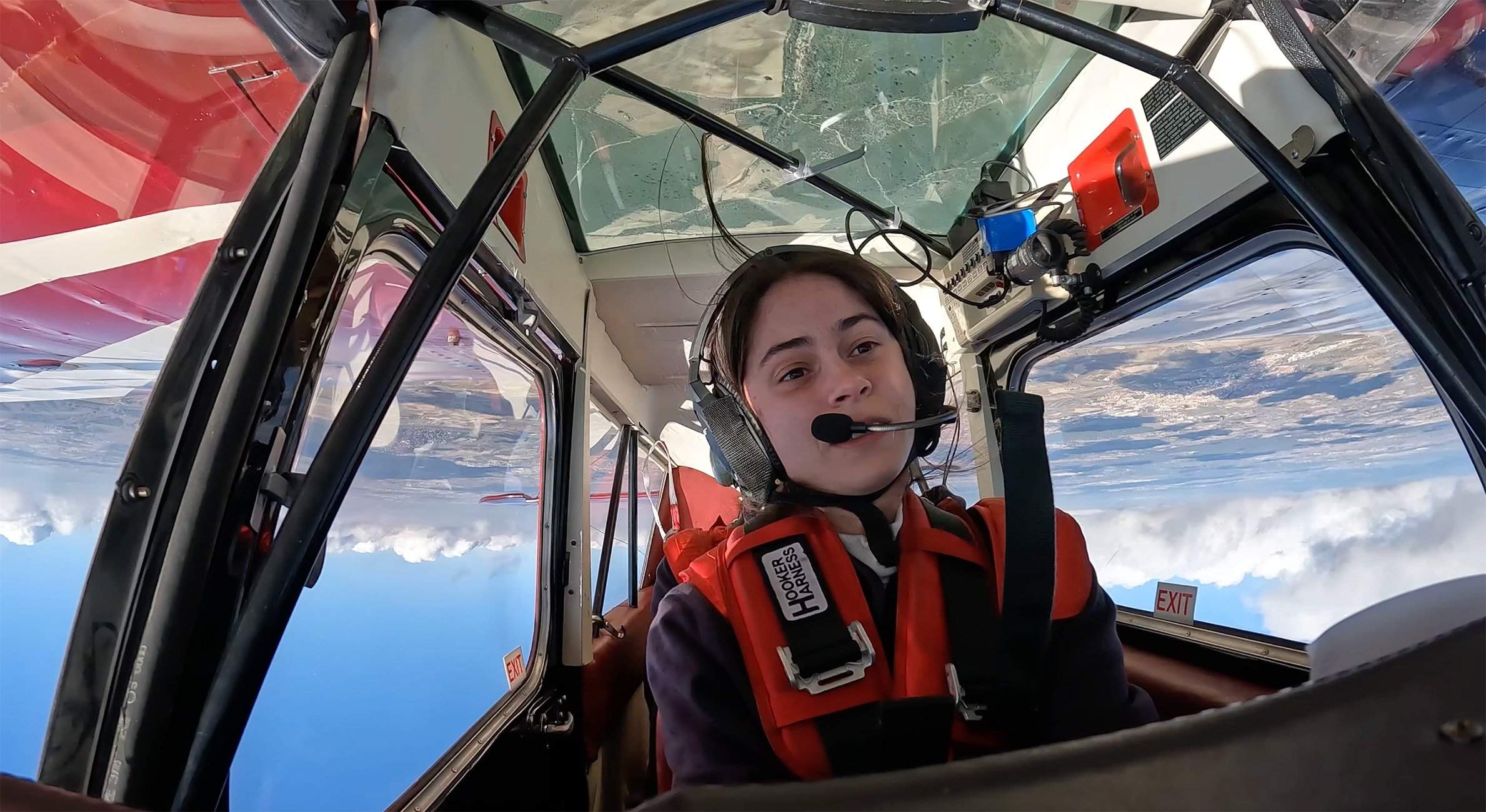 La piloto acrobática Carolina Martín durante un vuelo. La piloto acrobática Carolina Martín durante un vuelo.