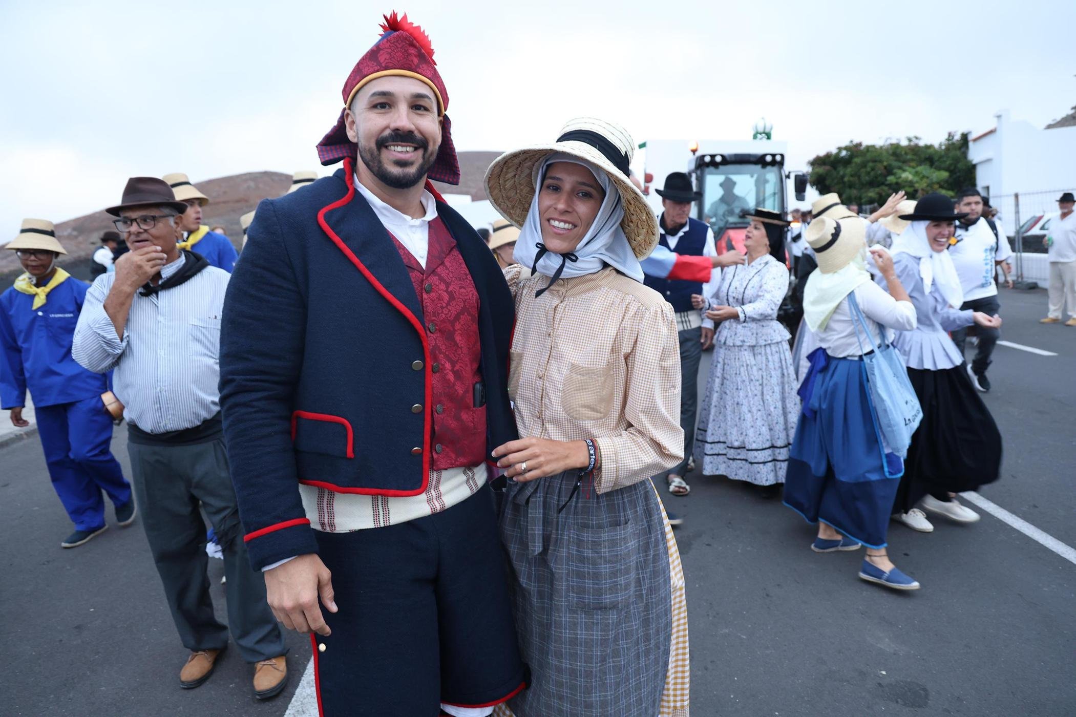 Ofrendas a la Virgen de Los Dolores.
