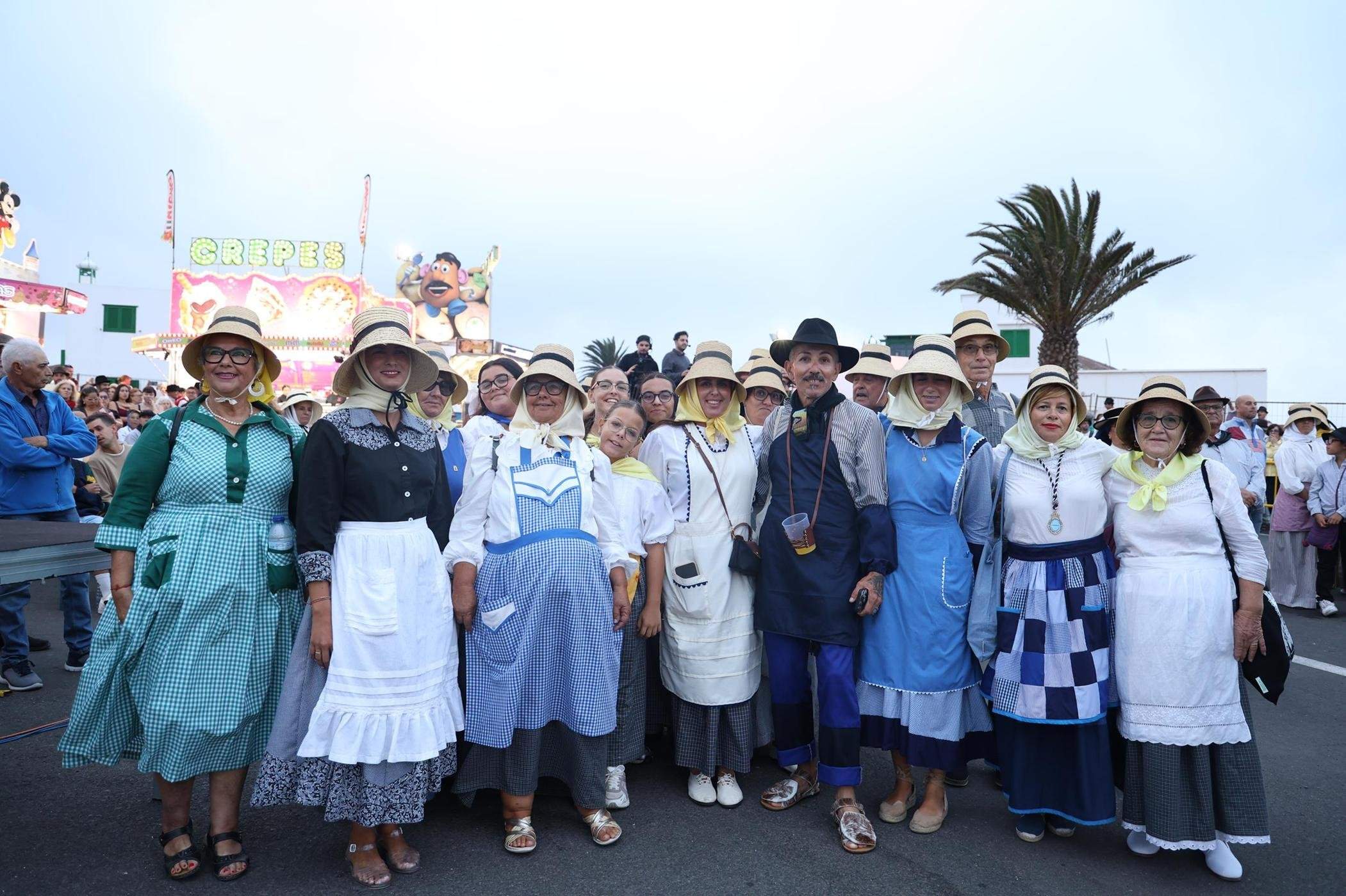 Ofrendas a la Virgen de Los Dolores. Fotos: La Voz.