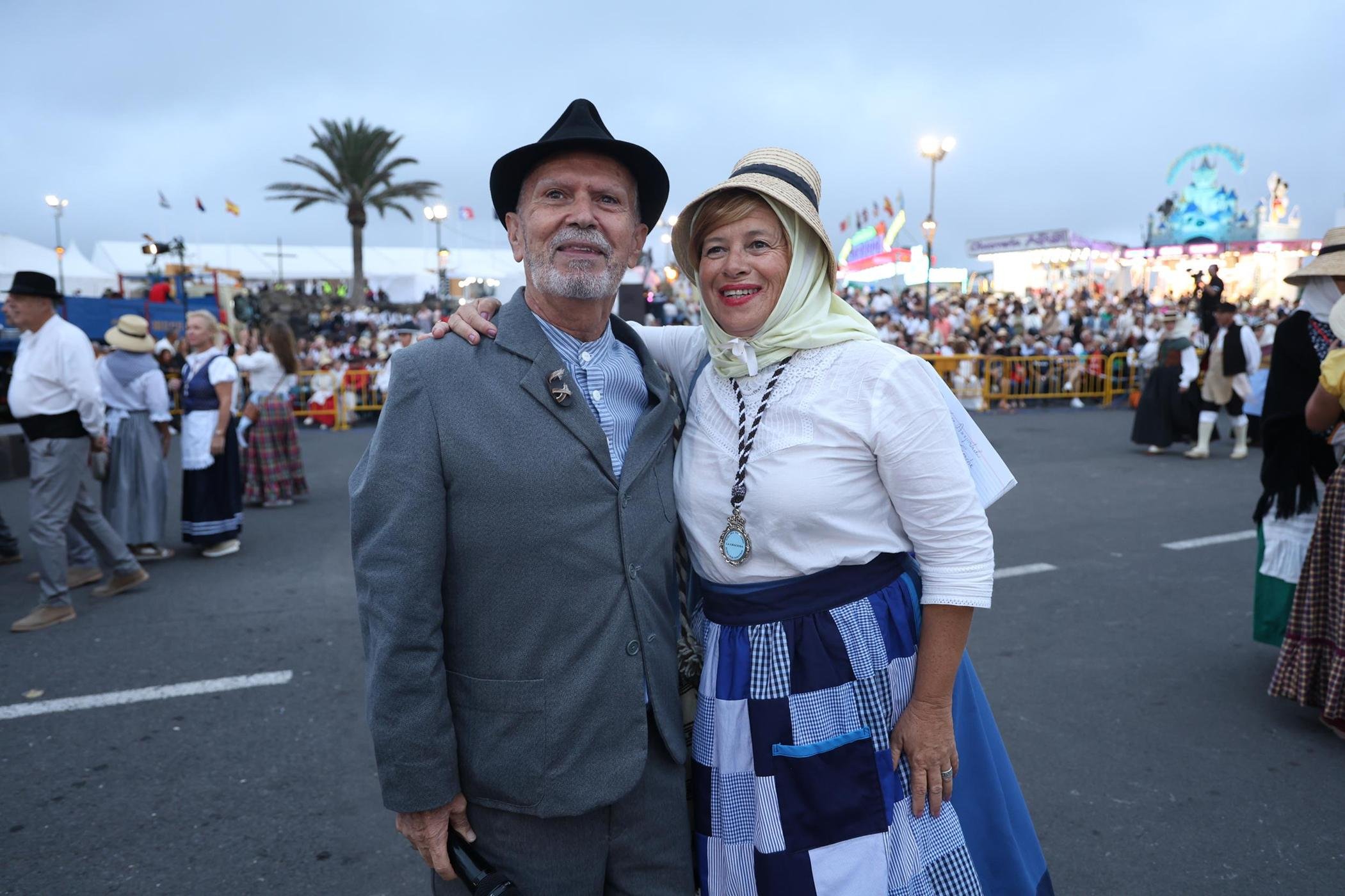 Ofrendas a la Virgen de Los Dolores. Fotos: La Voz.