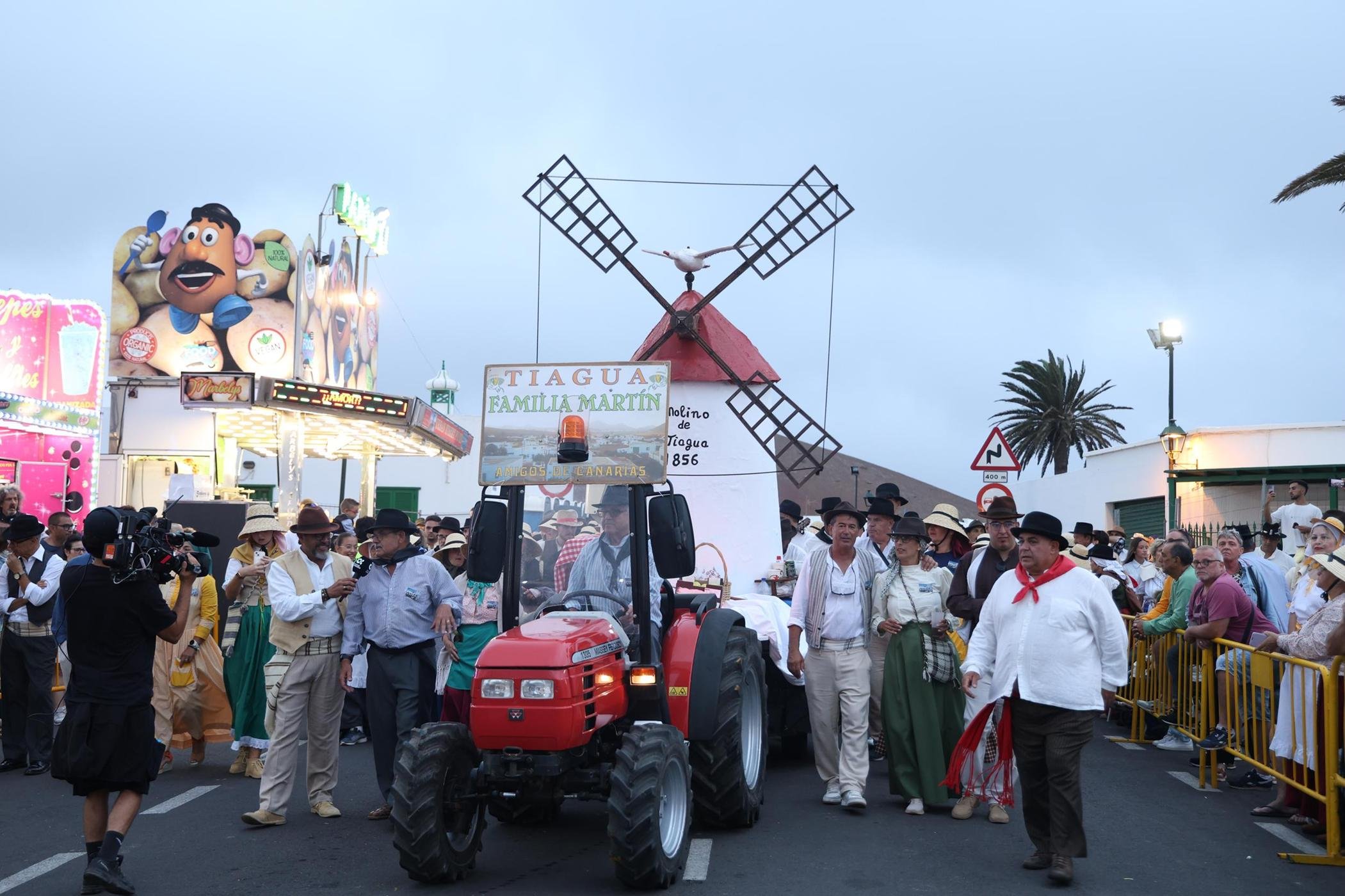 Ofrendas a la Virgen de Los Dolores. Fotos: La Voz.