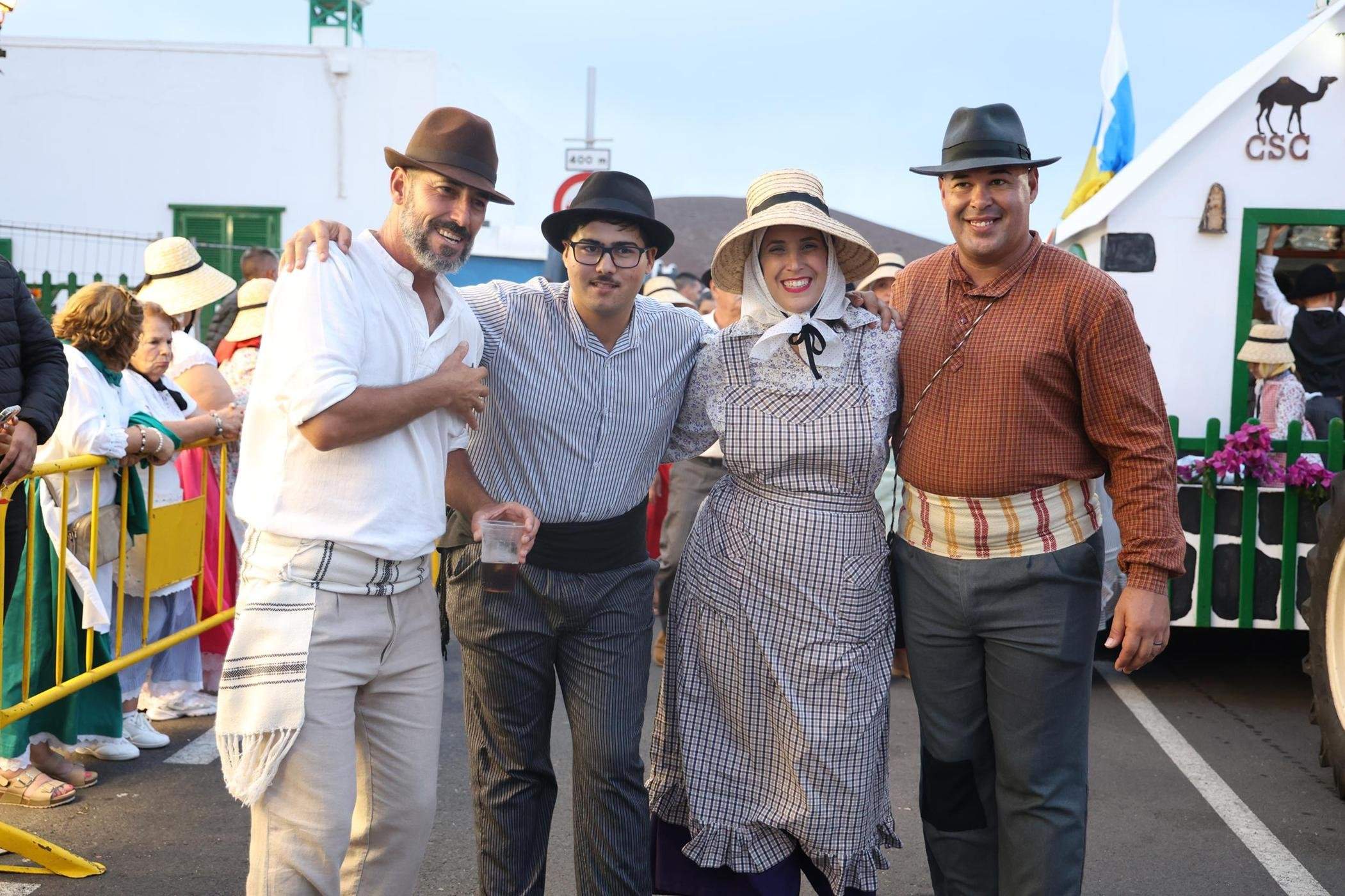 Ofrendas a la Virgen de Los Dolores. Fotos: La Voz.