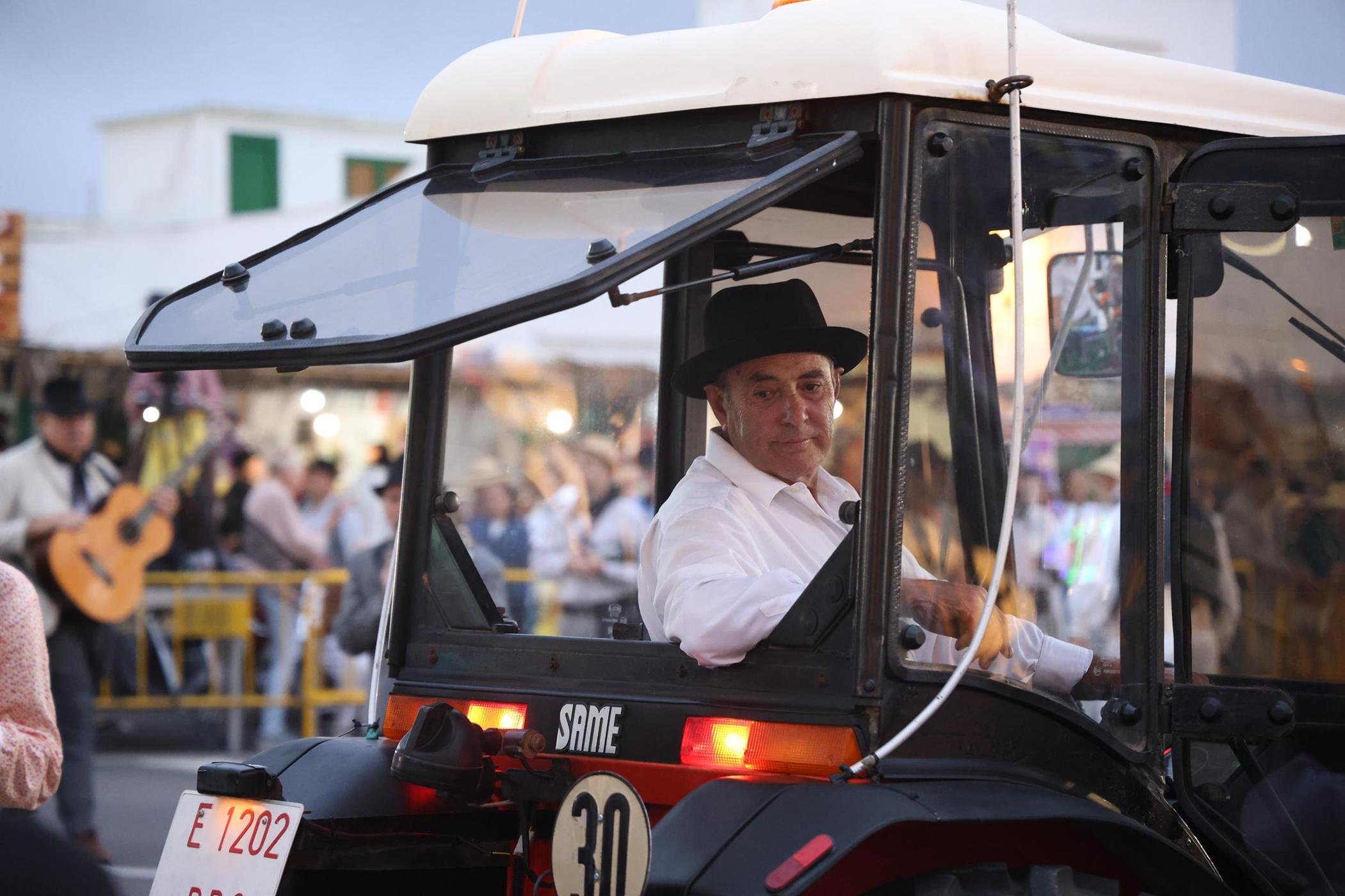 Ofrendas a la Virgen de Los Dolores. Fotos: La Voz.