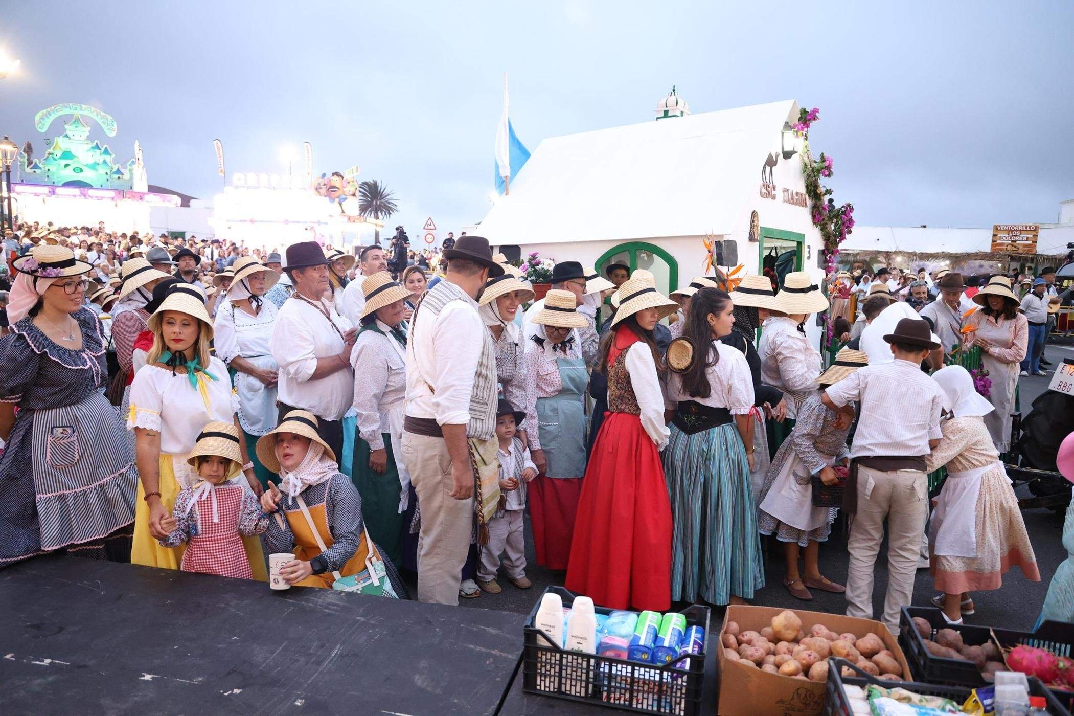 Ofrendas a la Virgen de Los Dolores. Fotos: La Voz.
