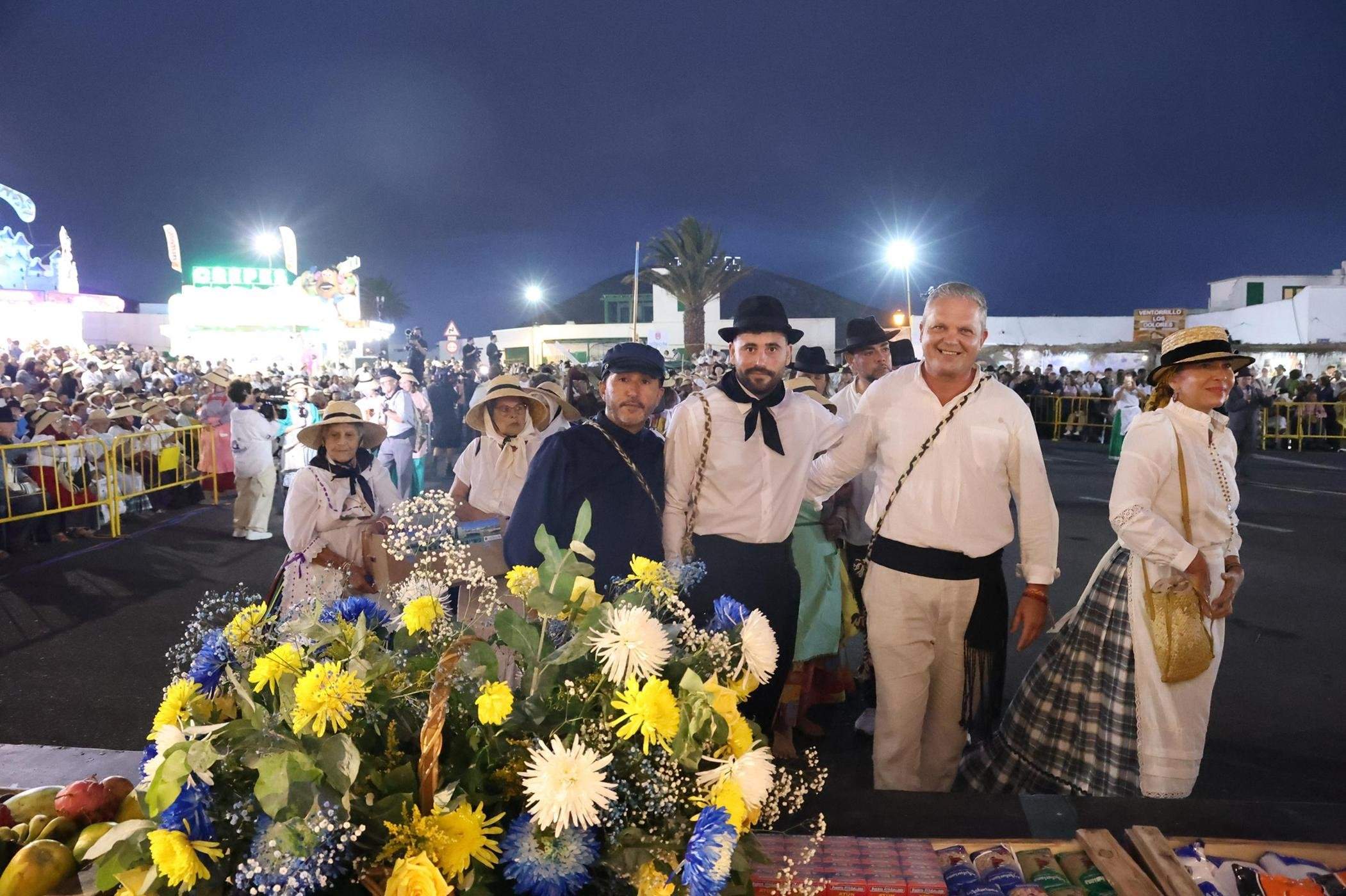 Ofrendas a la Virgen de Los Dolores. Fotos: La Voz.