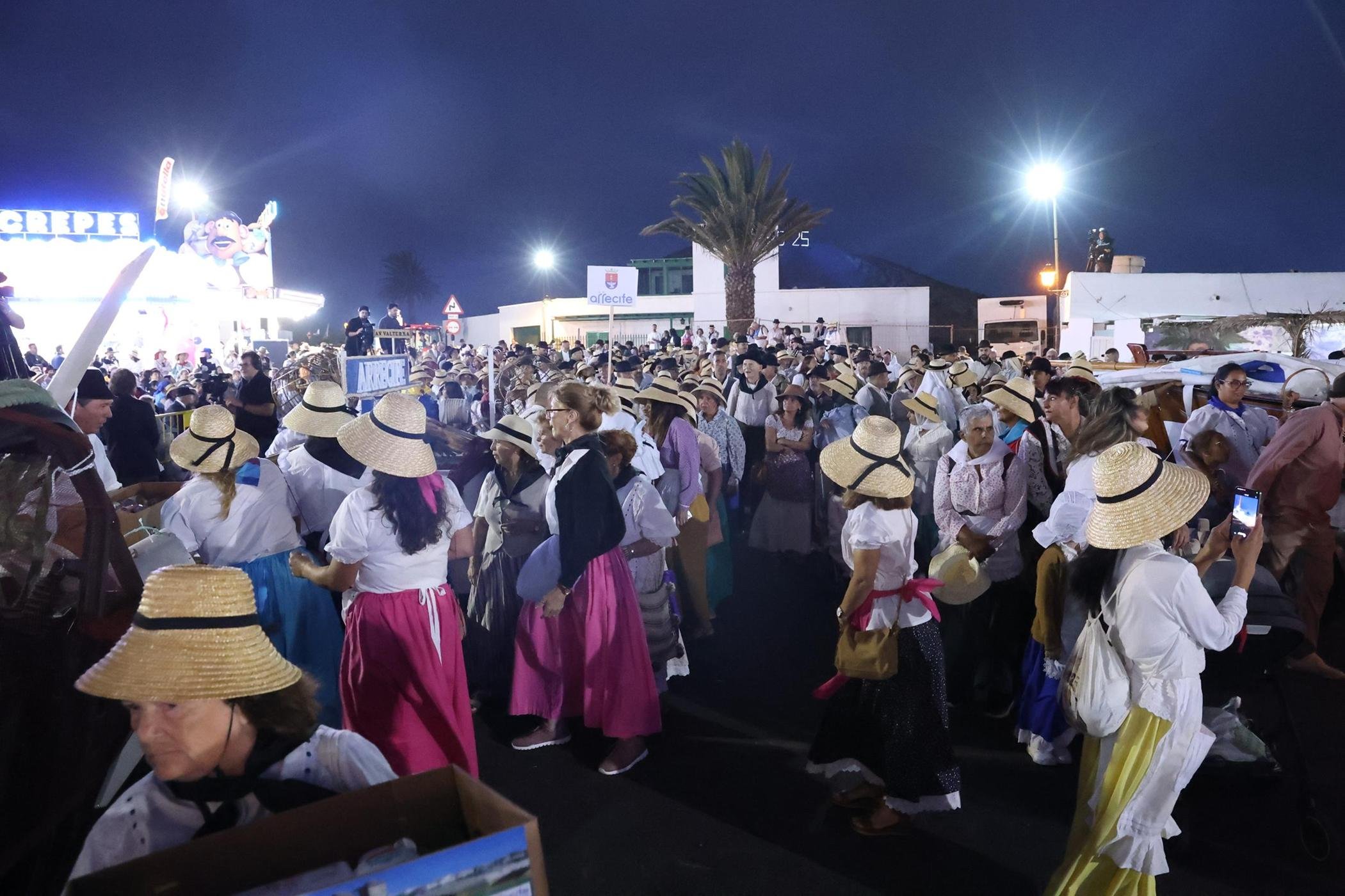 Ofrendas a la Virgen de Los Dolores. Fotos: La Voz.