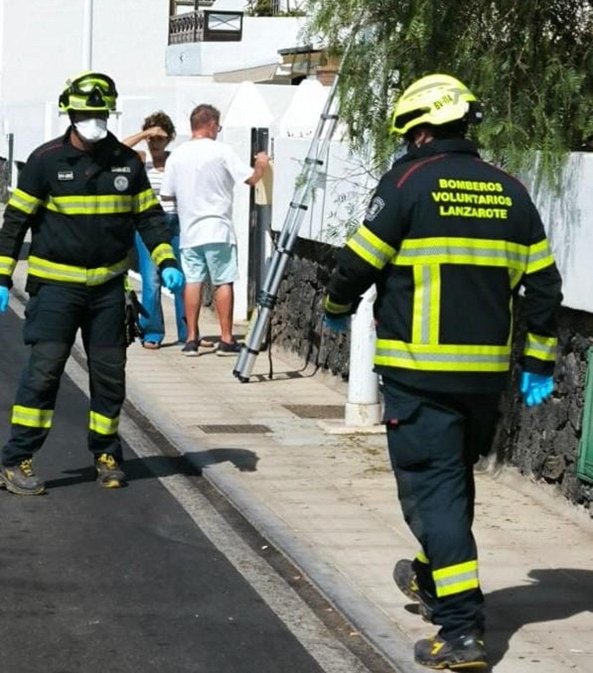 Bomberos Boluntis durante el rescate